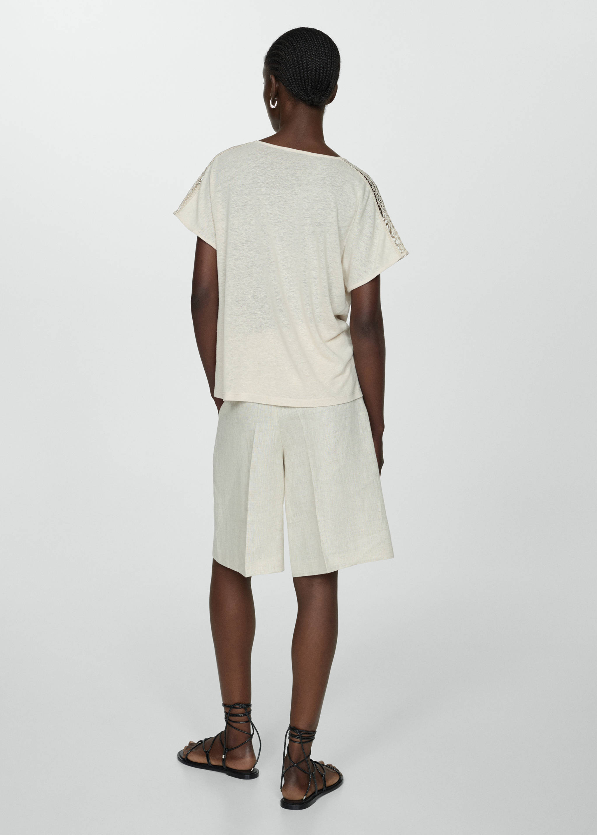 Openwork details T-shirt - Reverse of the article