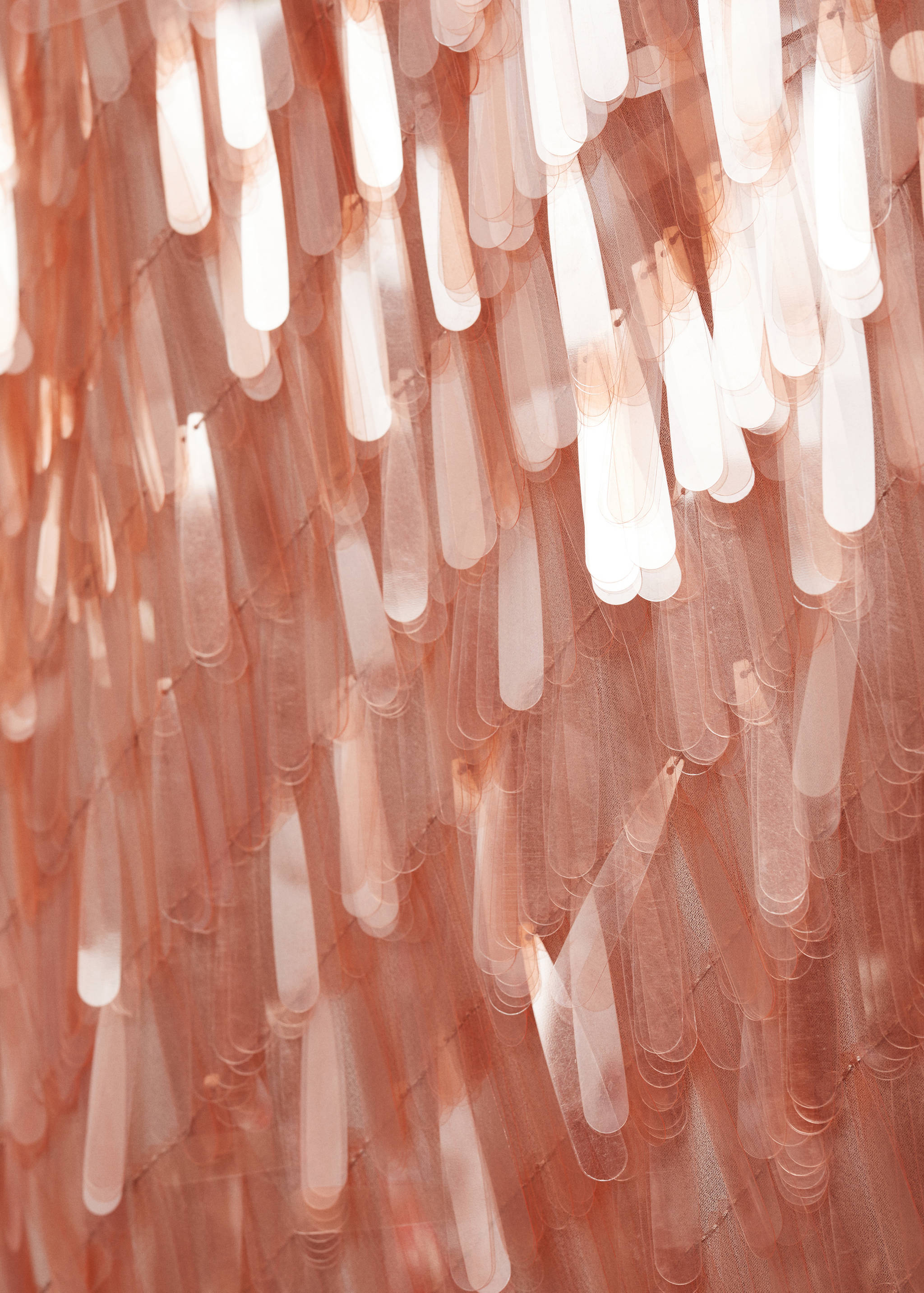 Low-cut teardrop sequinned dress - Details of the article 8