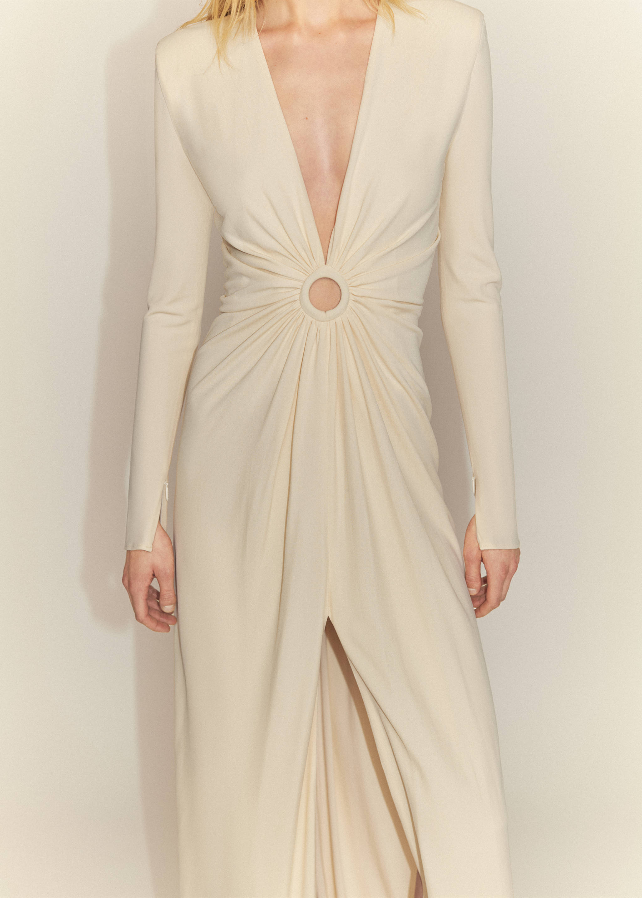 Haljina s prstenom i naborima - Detalji artikla 6