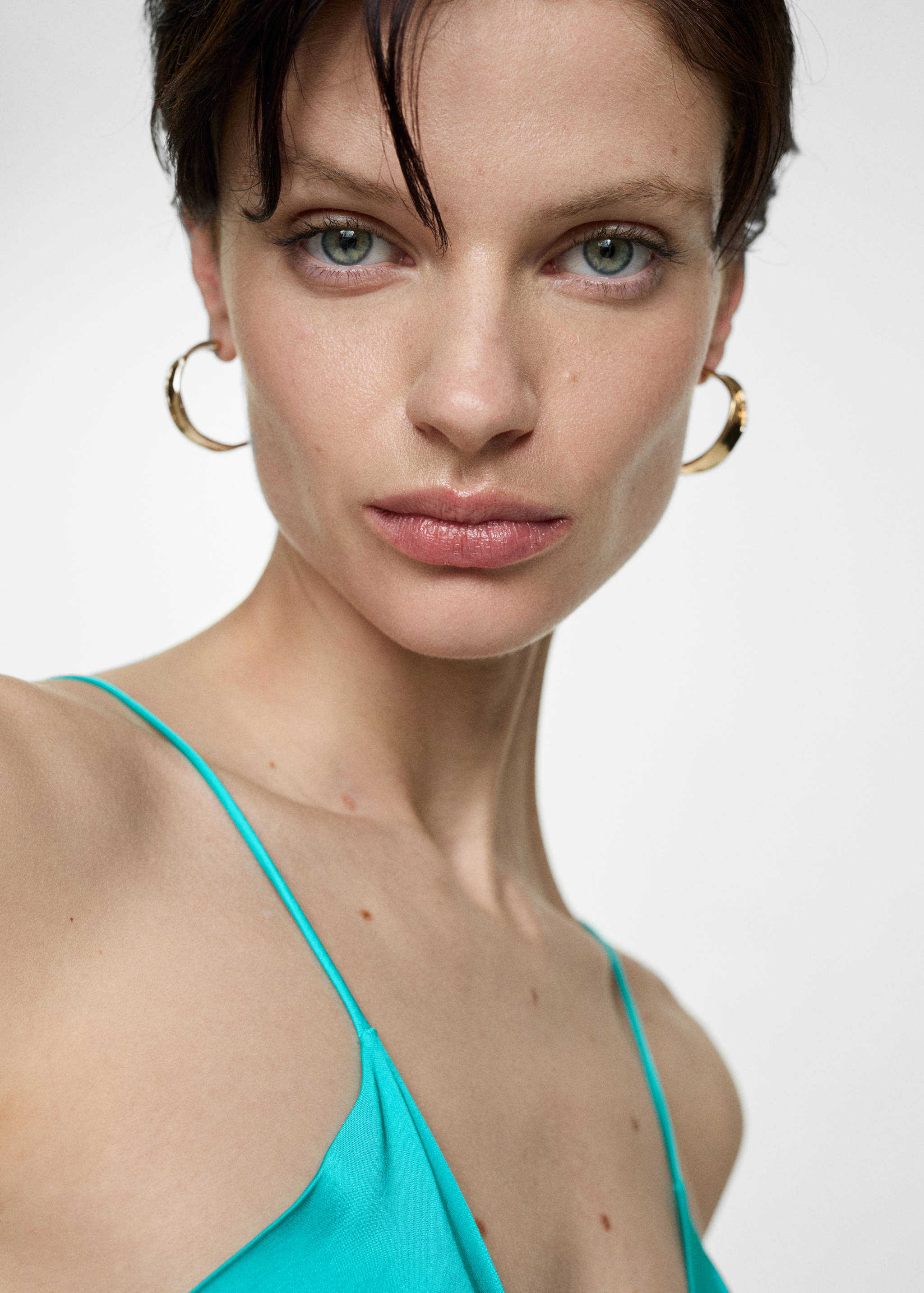 Платье из атласа на бретельках - Деталь изделия 1