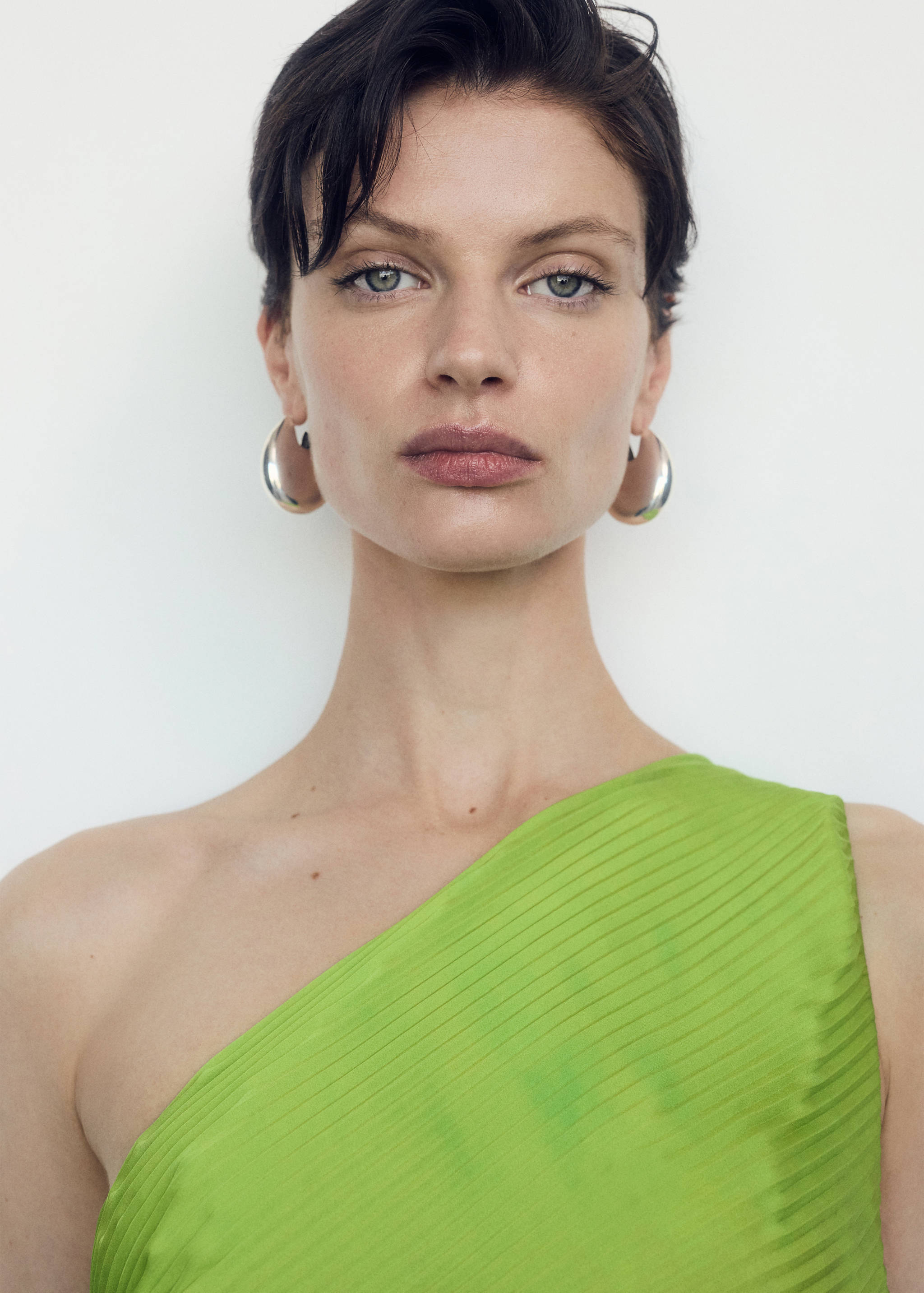 Asymmetrical pleated dress - Details of the article 1