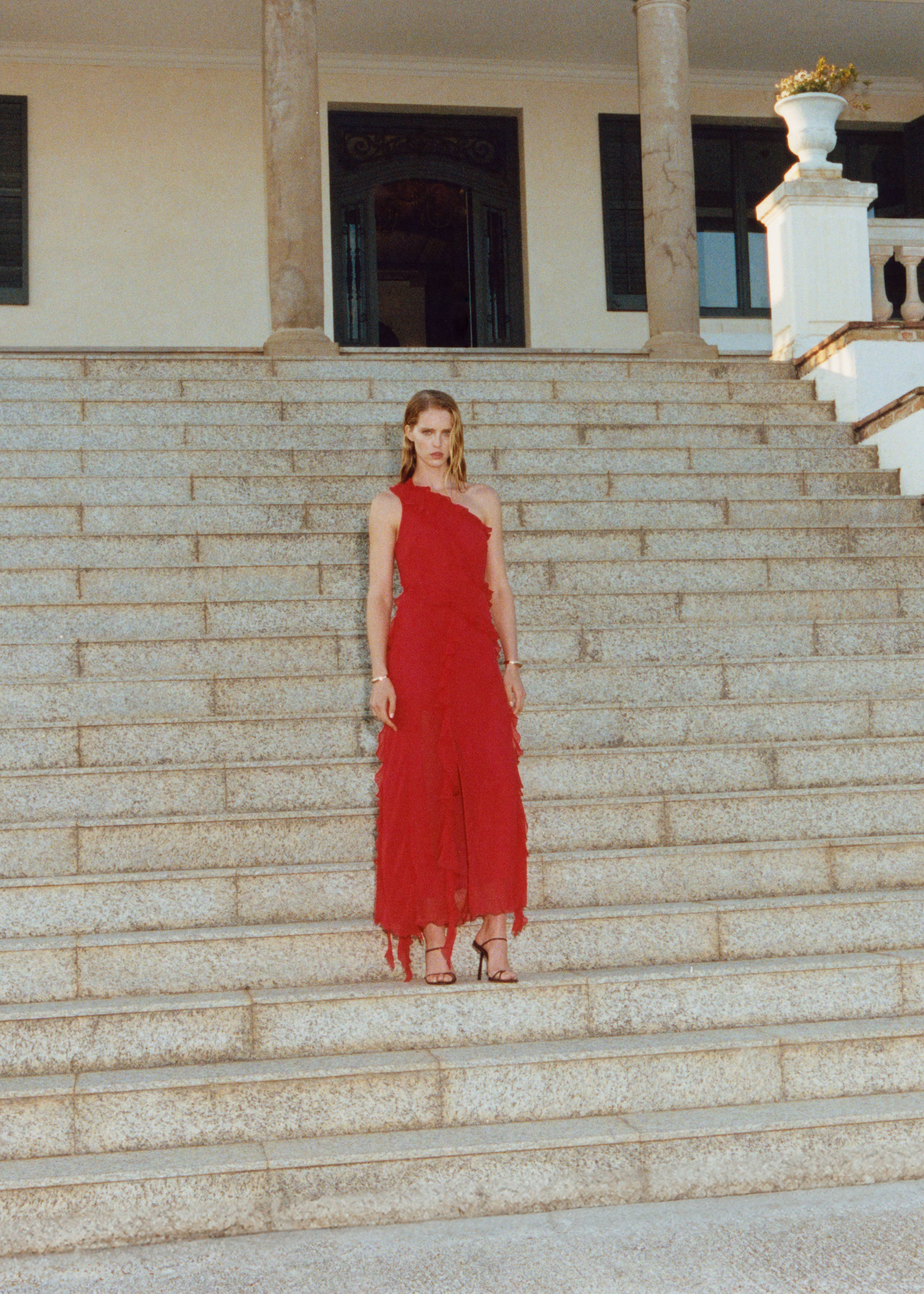 Asymmetric ruffled dress - Details of the article 7