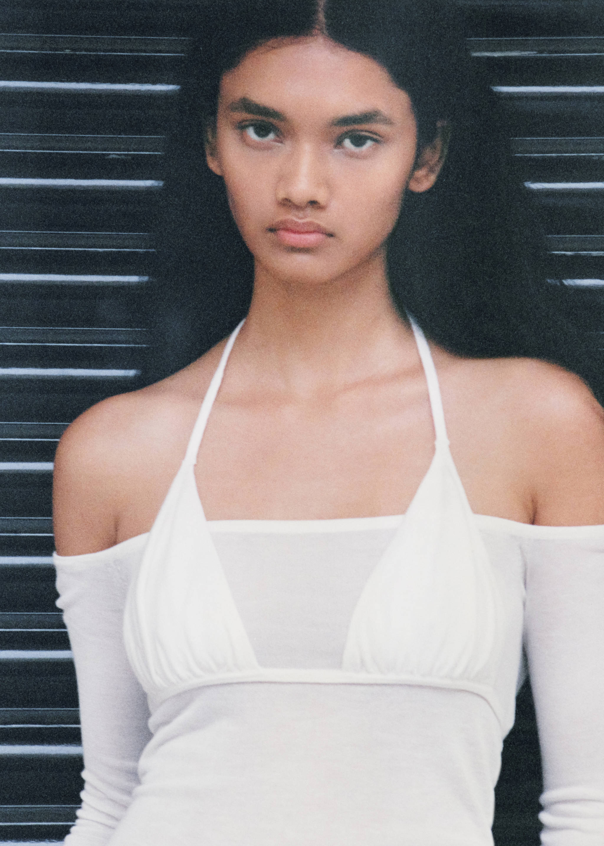 Semi-transparent combined top - Details of the article 7