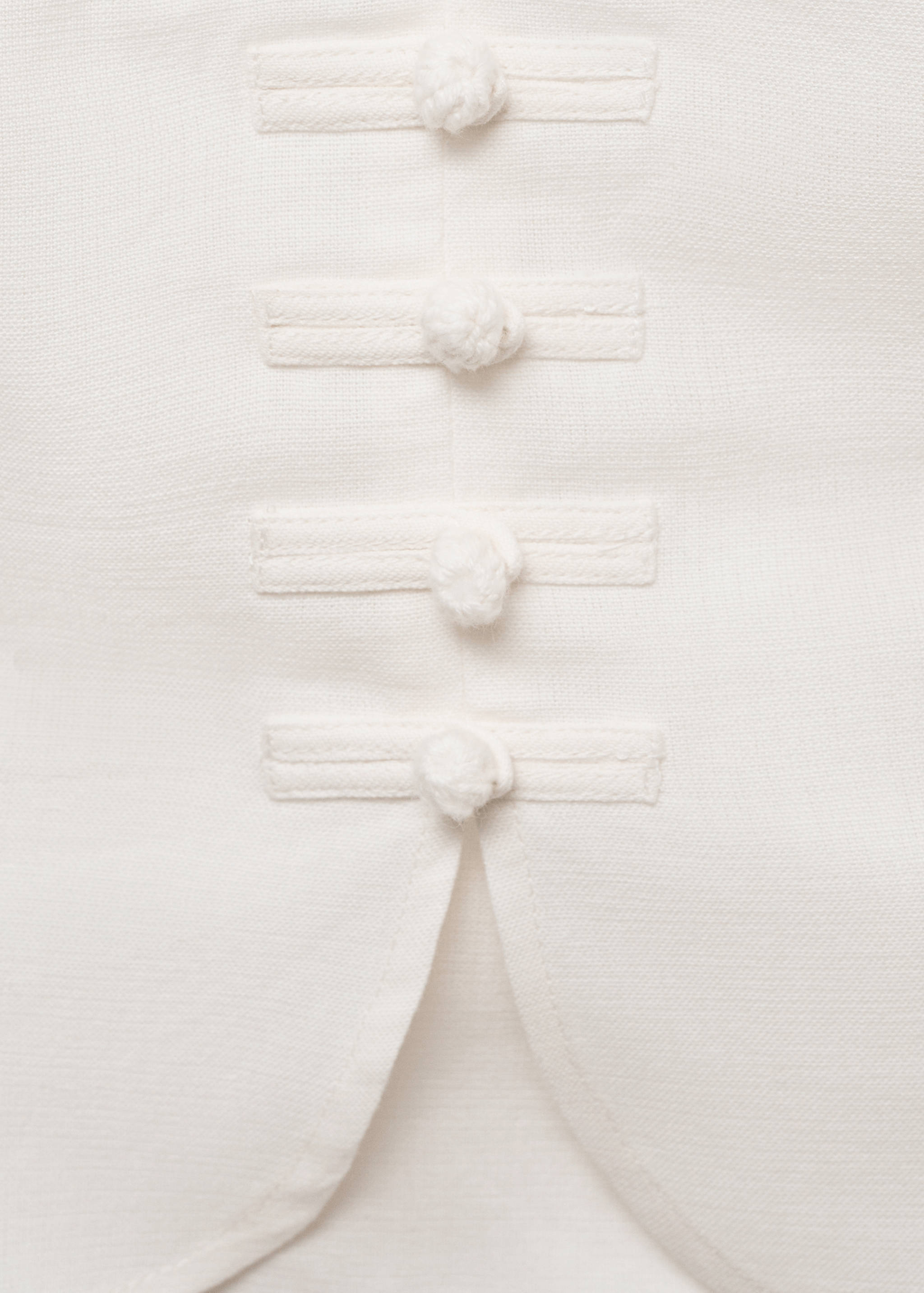 Halter-neck top with buttons - Details of the article 8