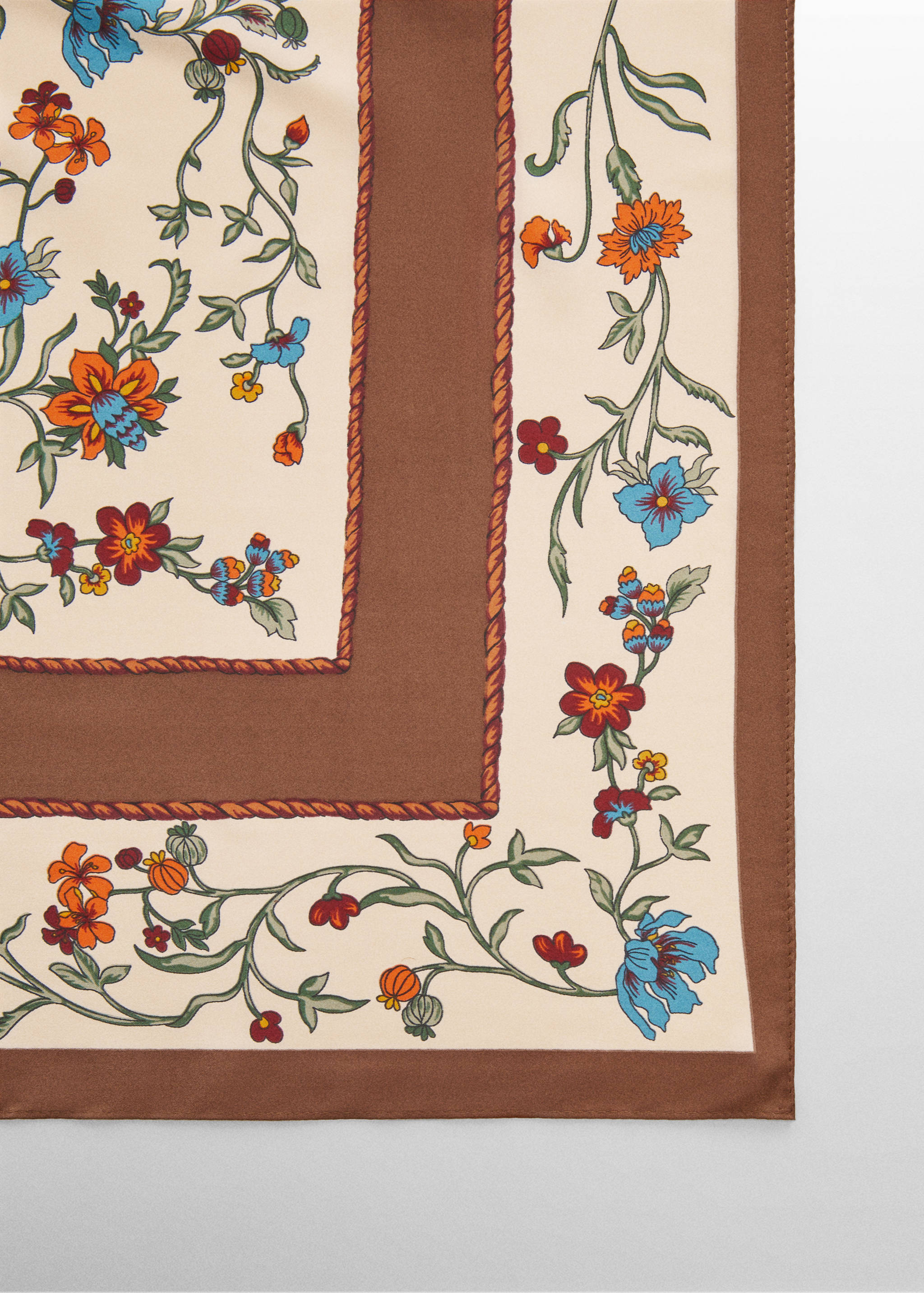 Foulard à fleurs - Détail de l'article 1