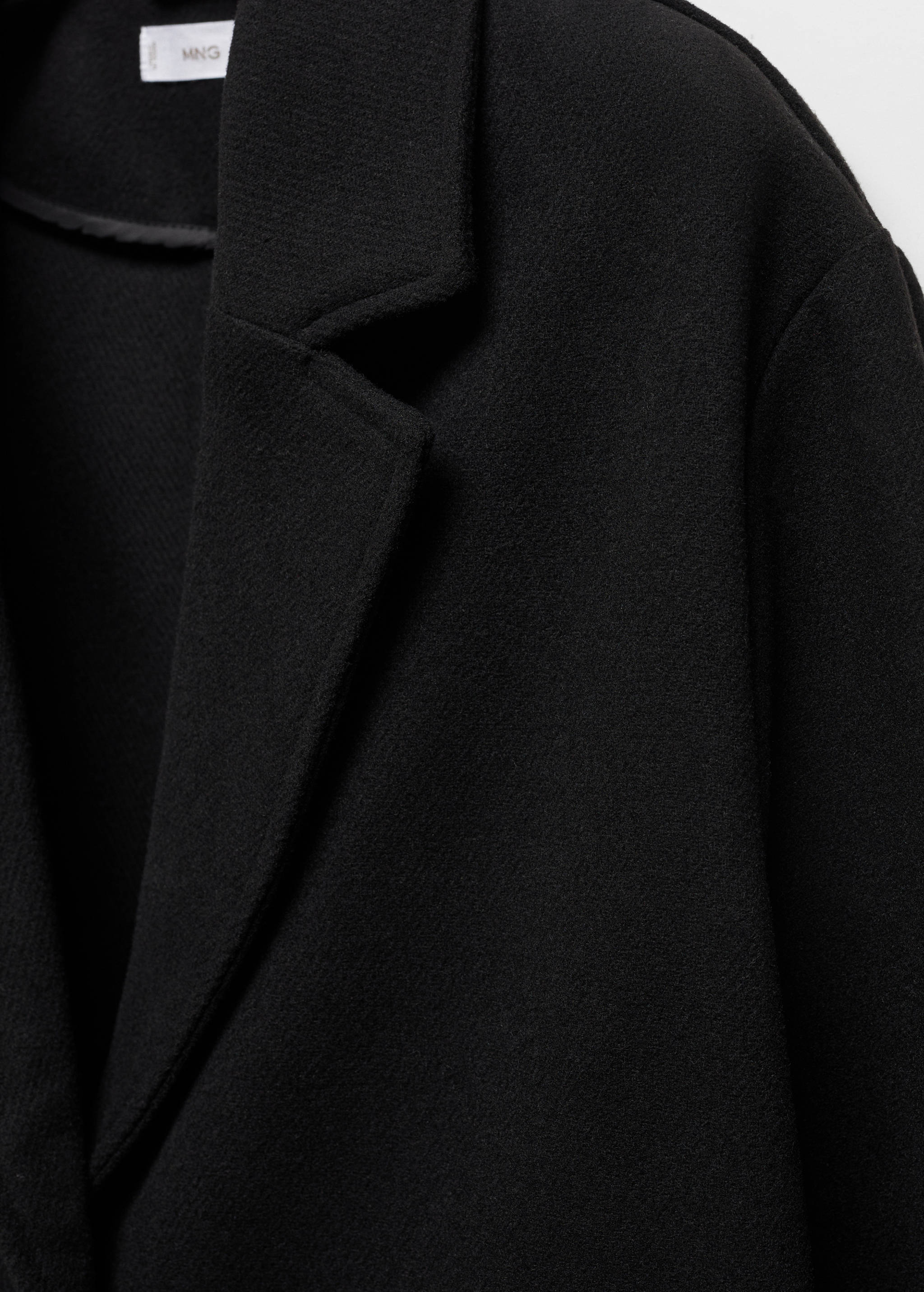 Lapelled straight-cut coat - Details of the article 8