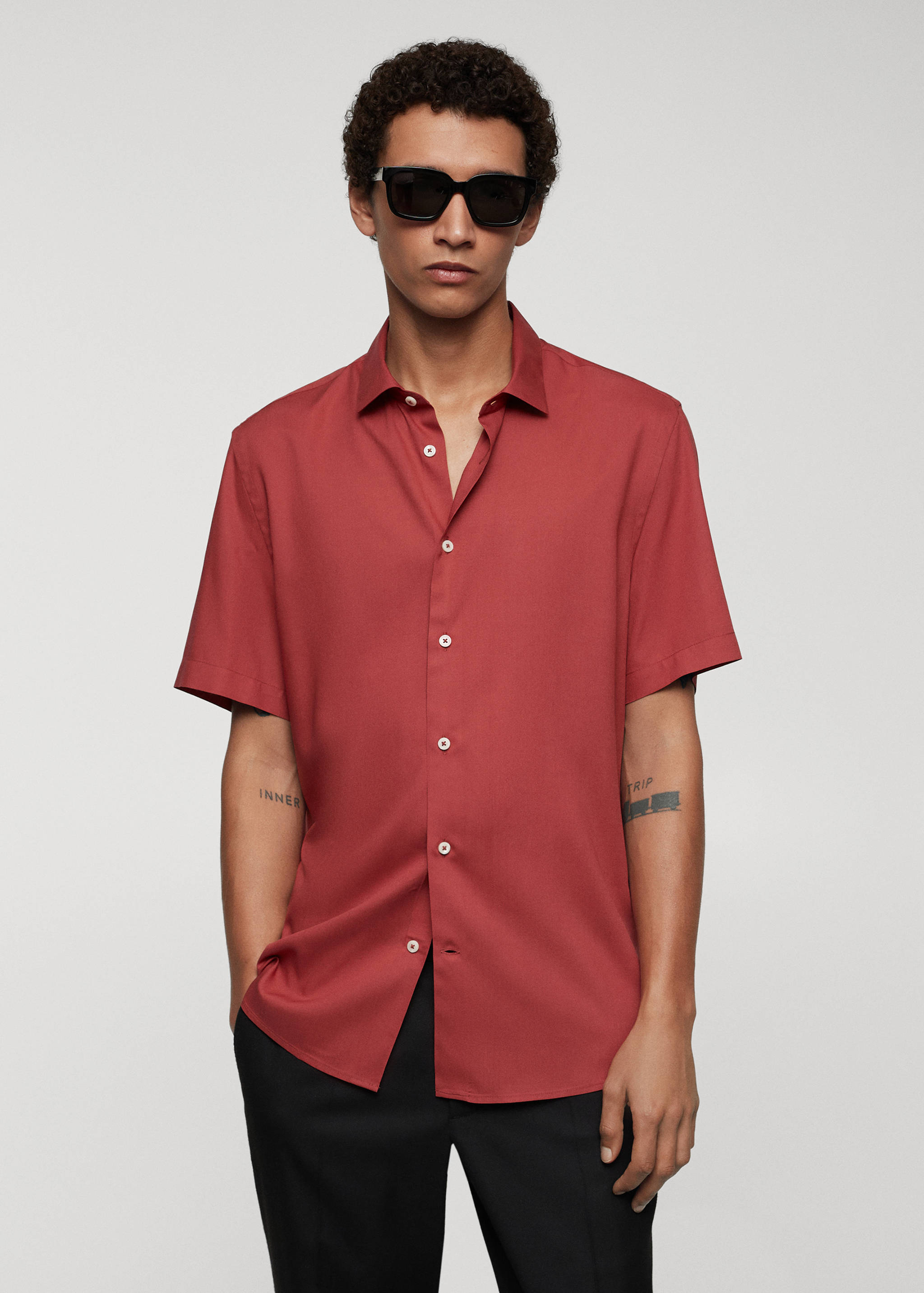 Chemise classic-fit manches courtes - Plan moyen