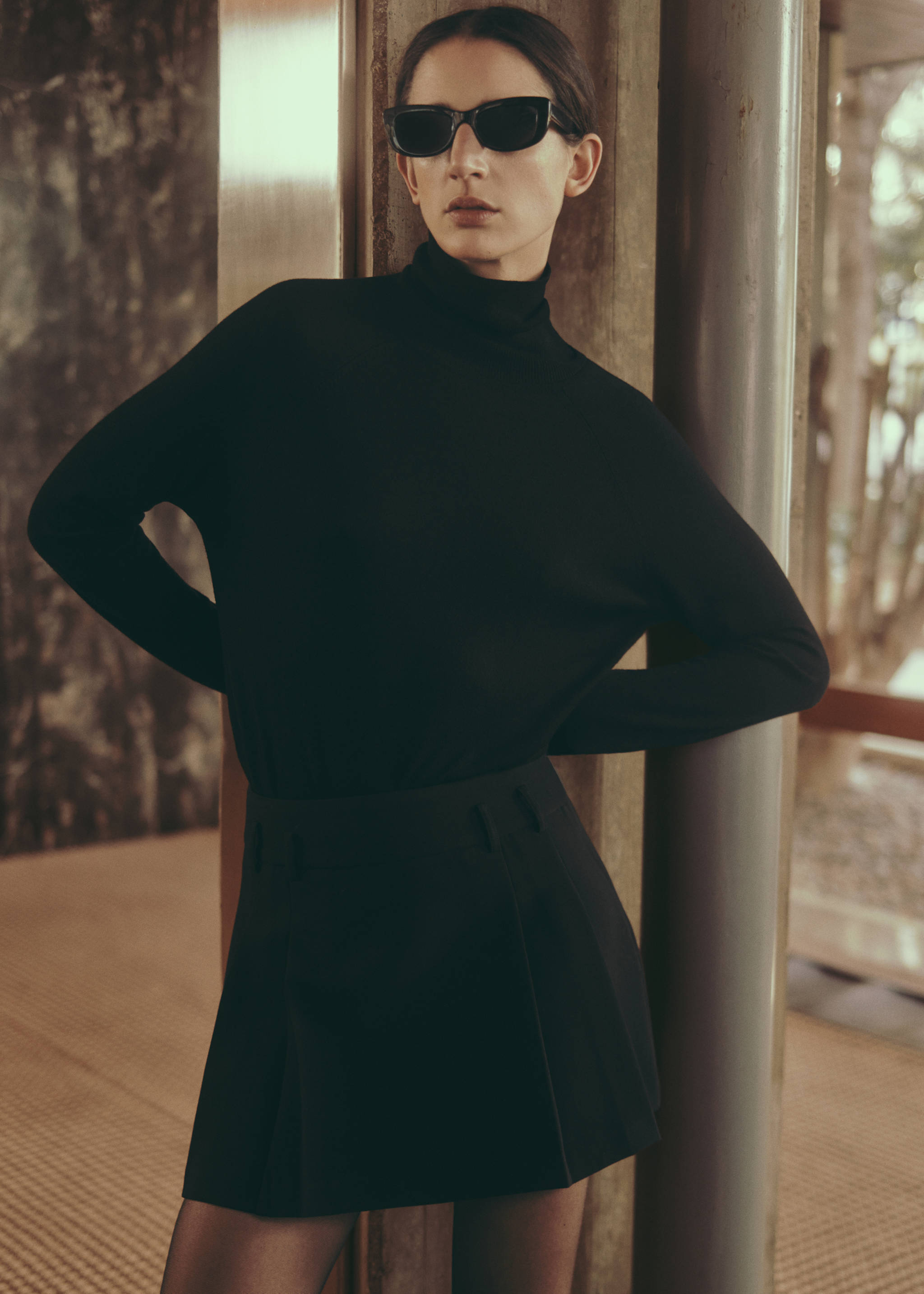 Fine-knit turtleneck sweater - Details of the article 6