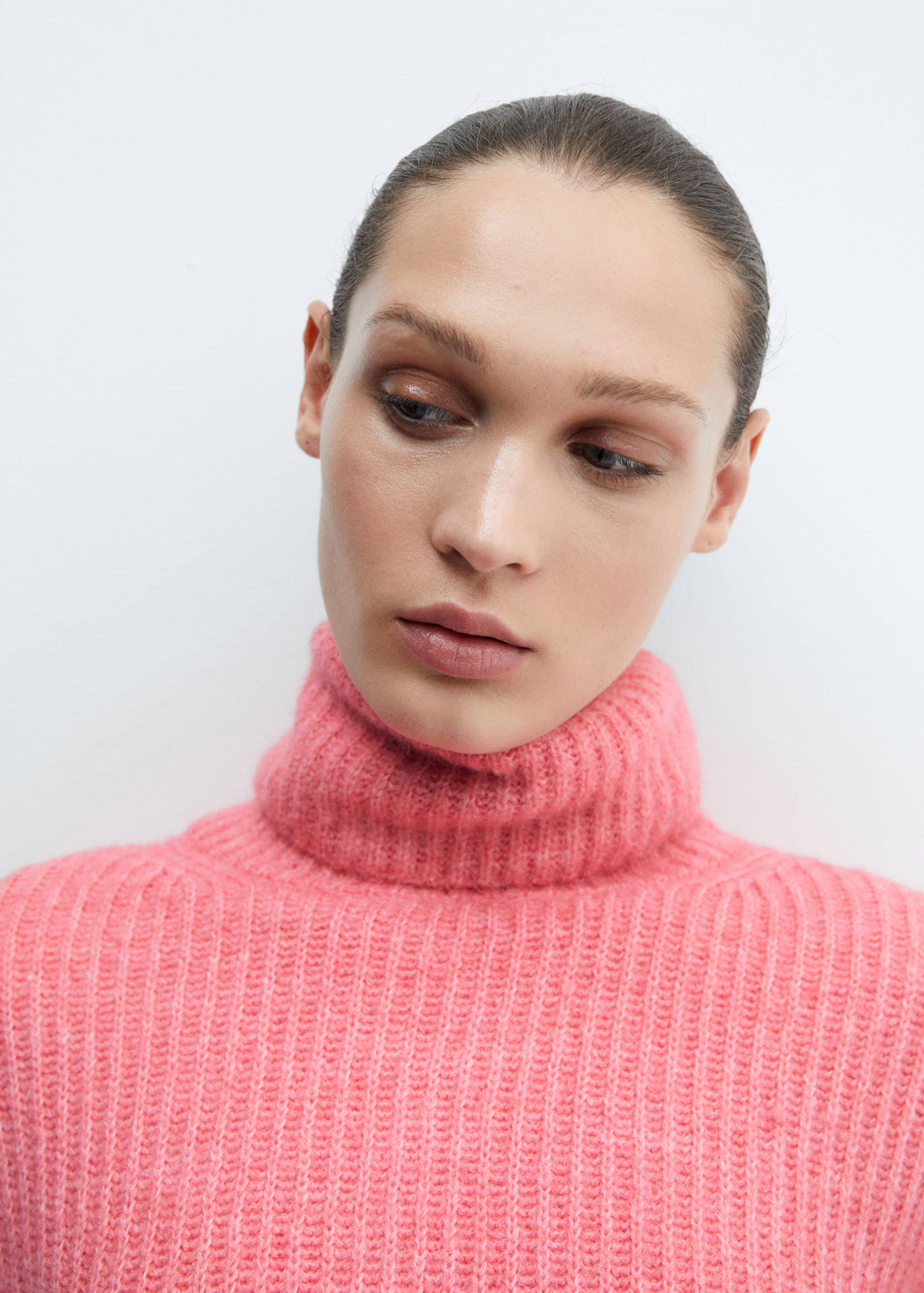 Jersey canalé cuello vuelto - Detalle del artículo 1