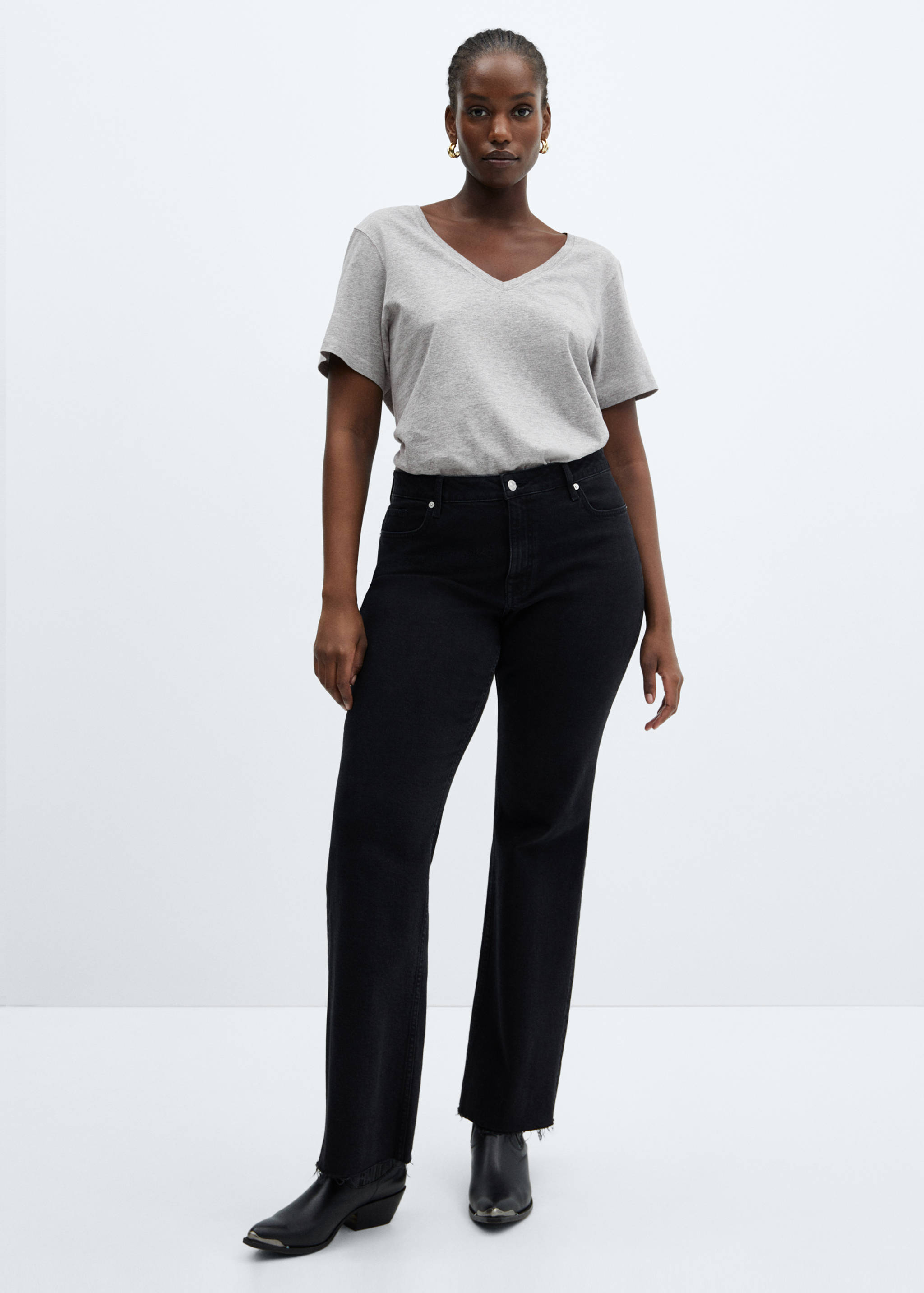 V-neck cotton T-shirt - Details of the article 3