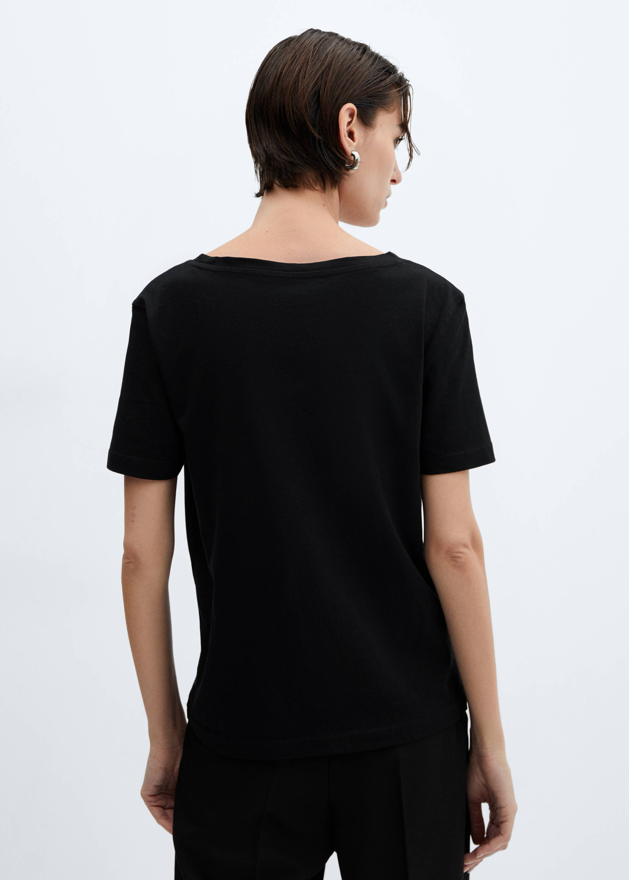 V-neck cotton T-shirt - Reverse of the article