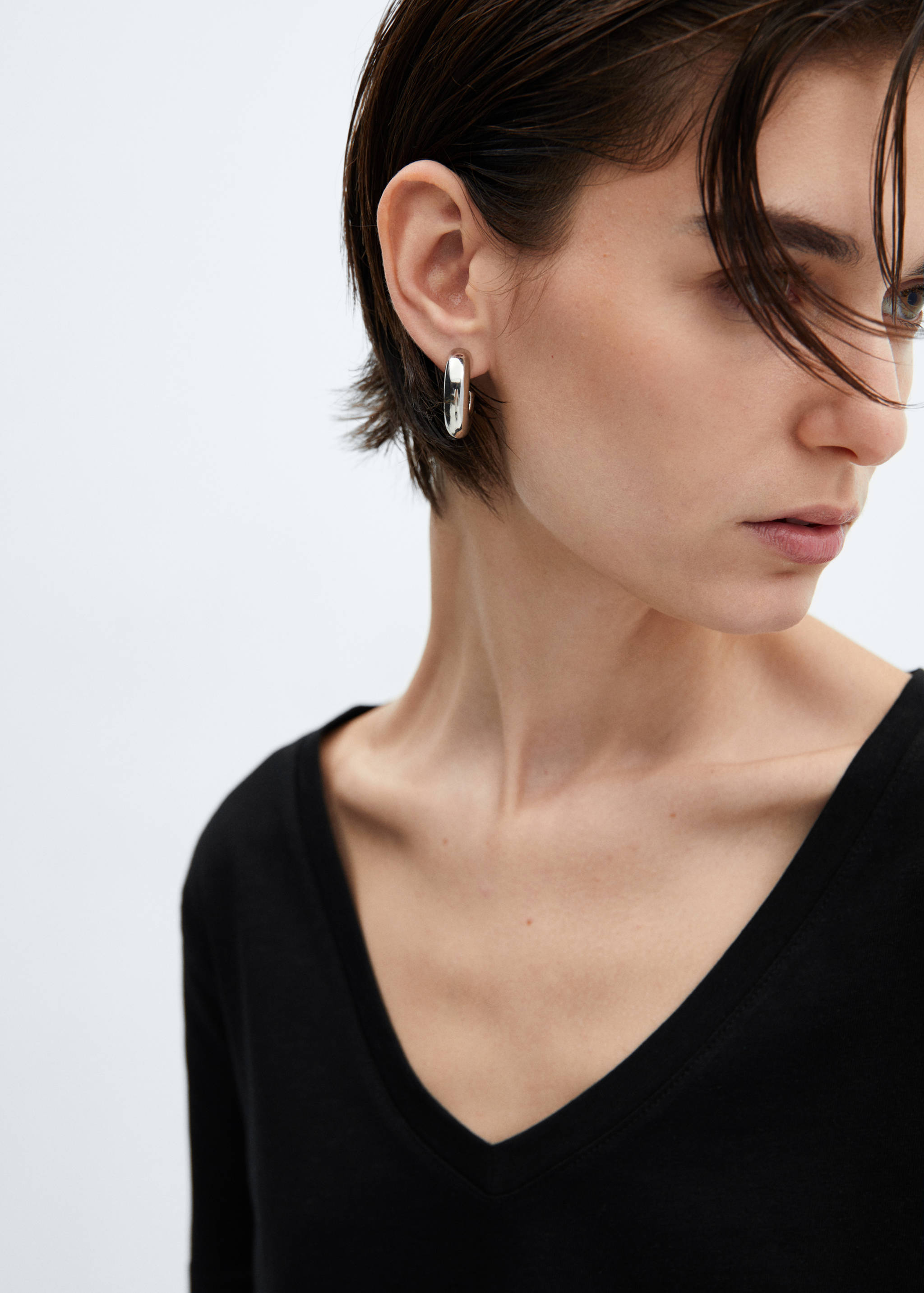 V-neck cotton T-shirt - Details of the article 1