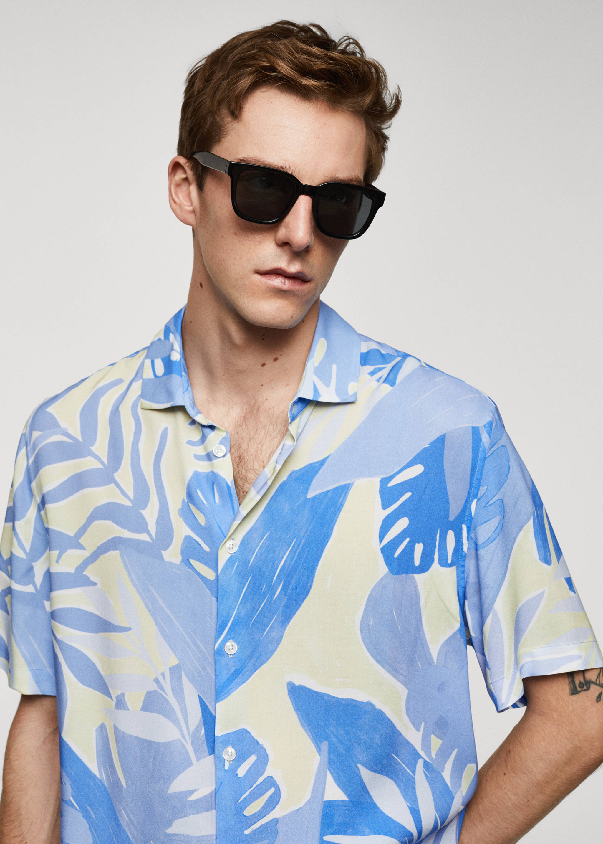 Printed fluid regular-fit shirt - Details of the article 1