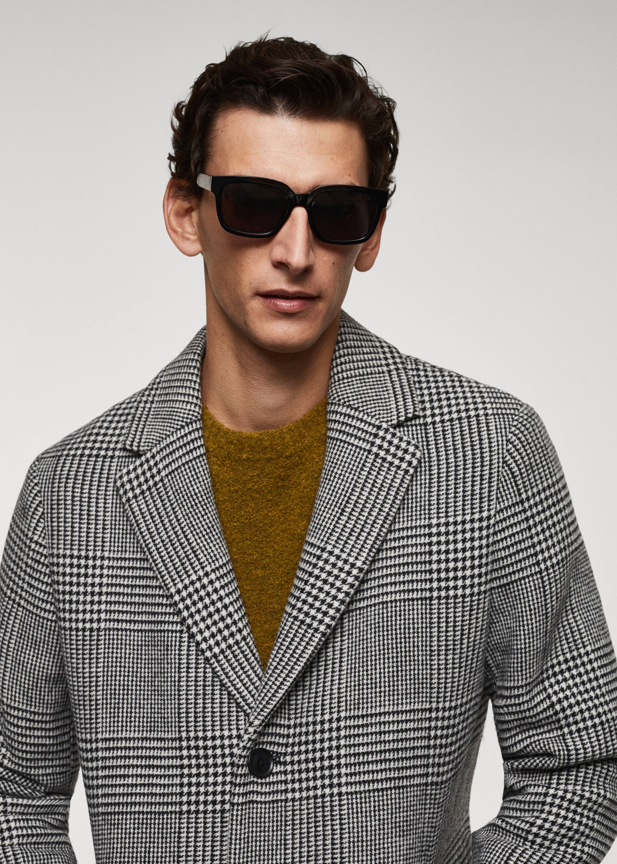 Prince of Wales checked wool coat - Details of the article 1