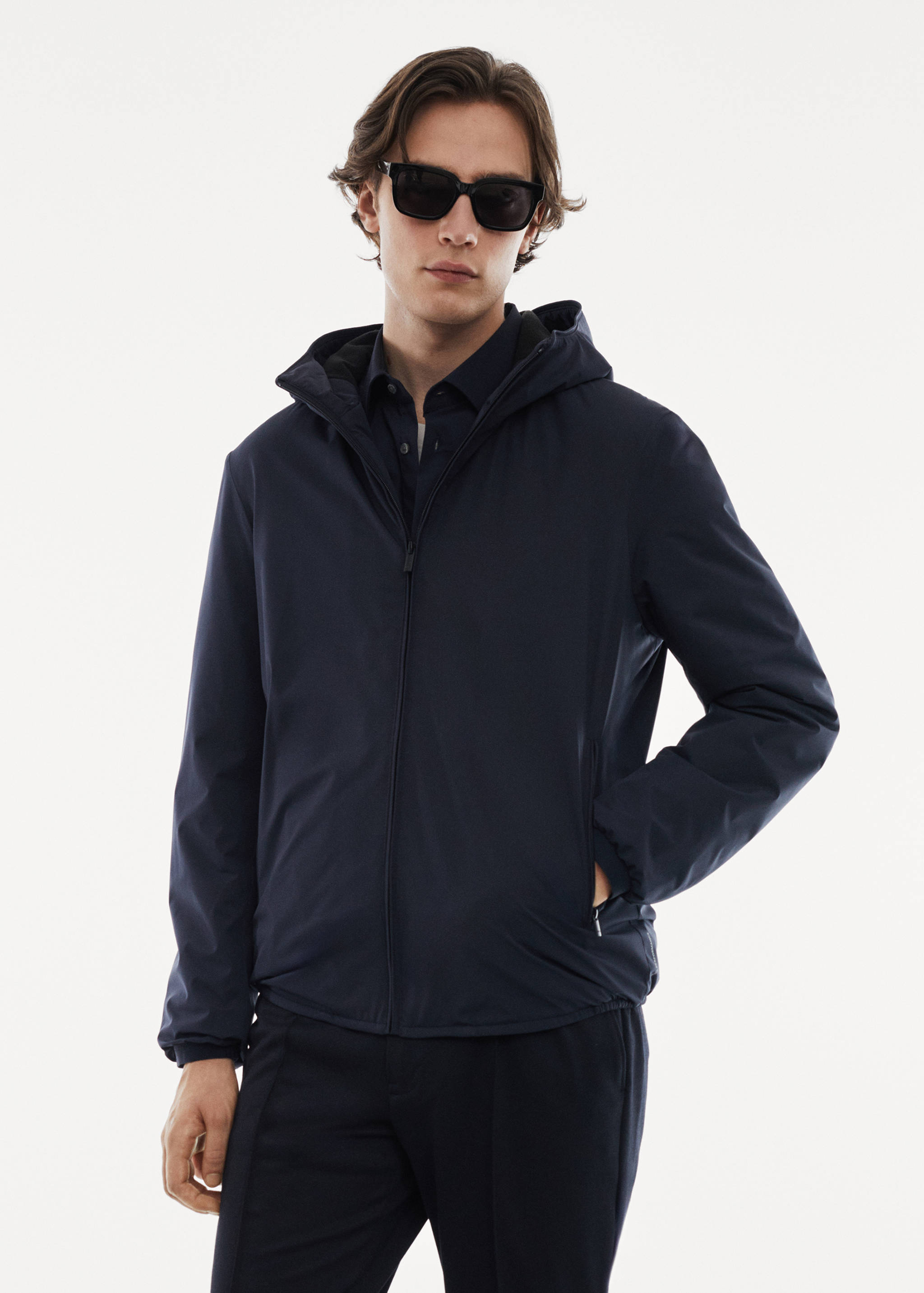 Water-repellent hooded quilted jacket - Medium plane