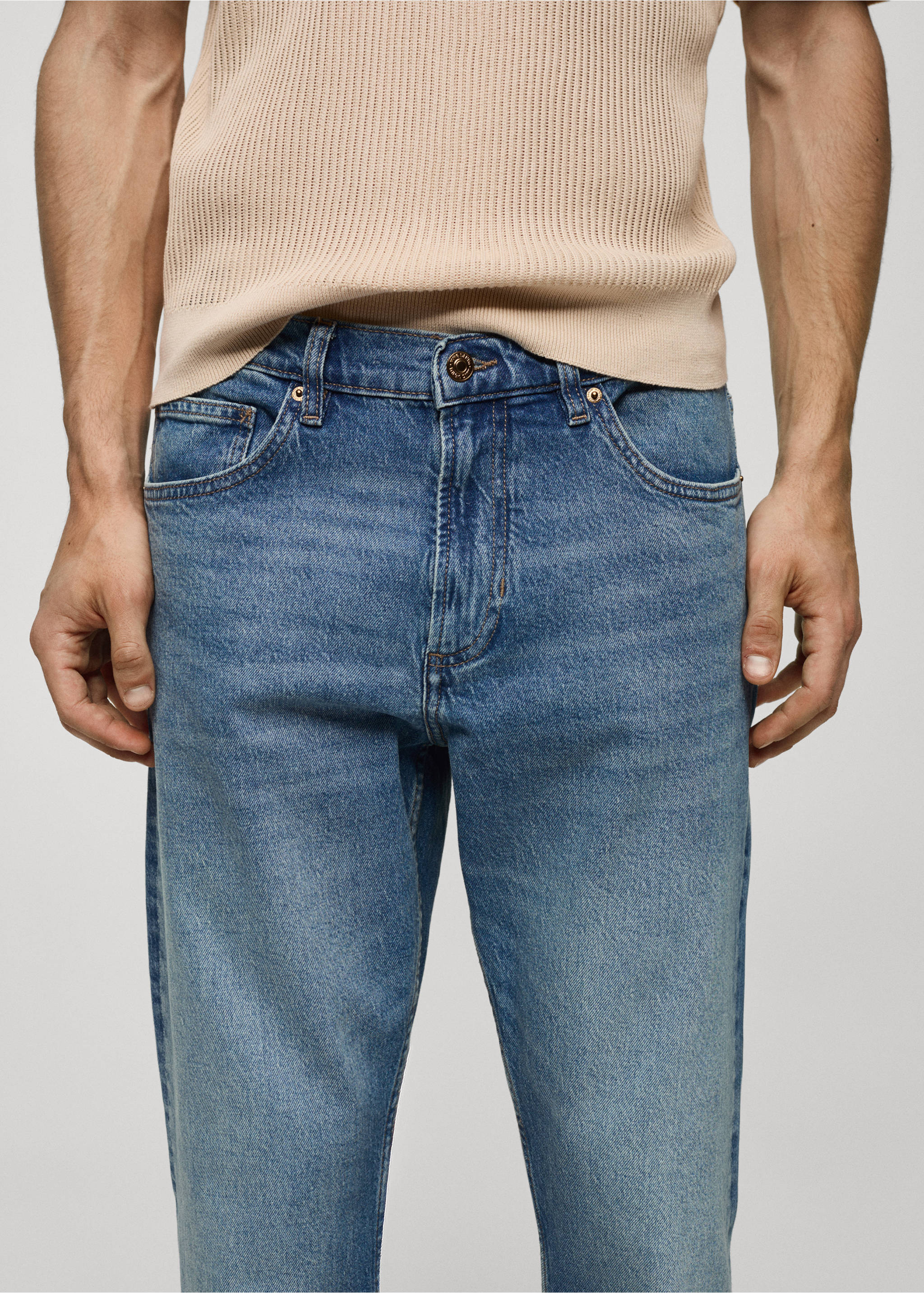 Jeans tapered-fit - Detalle del artículo 1, Azul medio vintage. Ref: 67010635-00.