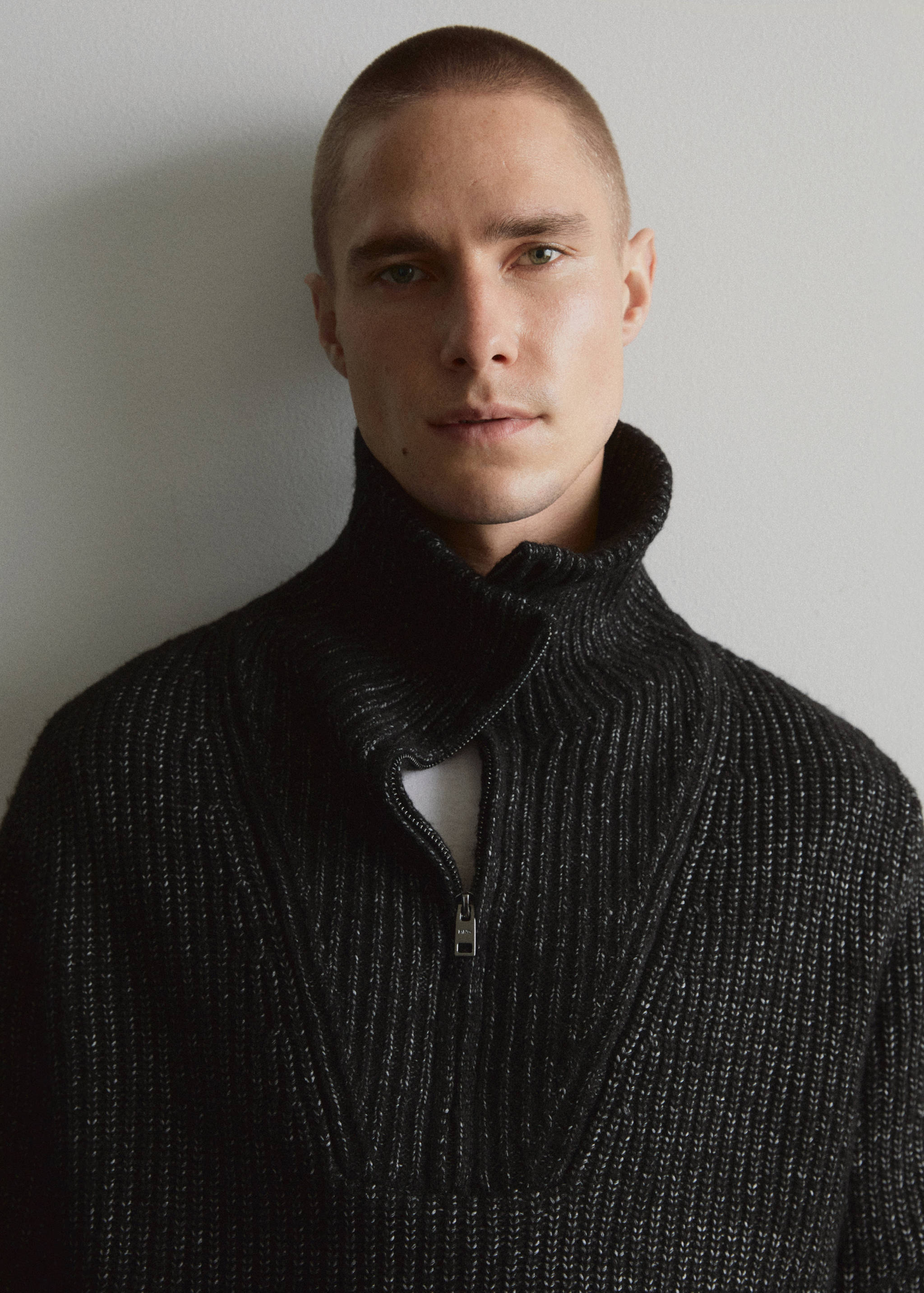 Pull-over laine col montant zippé - Détail de l'article 6
