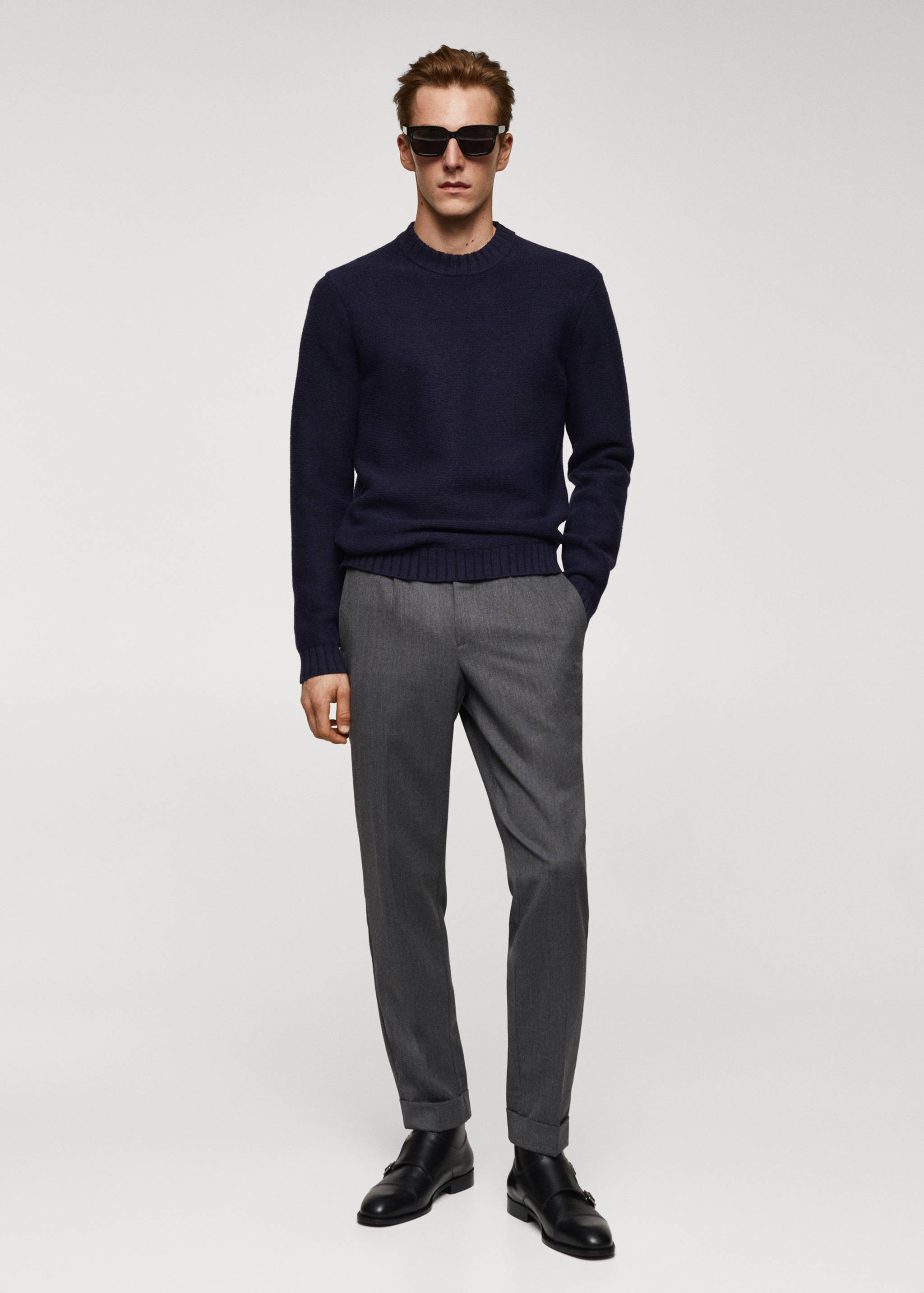 Knitted sweater with ribbed details - General plane