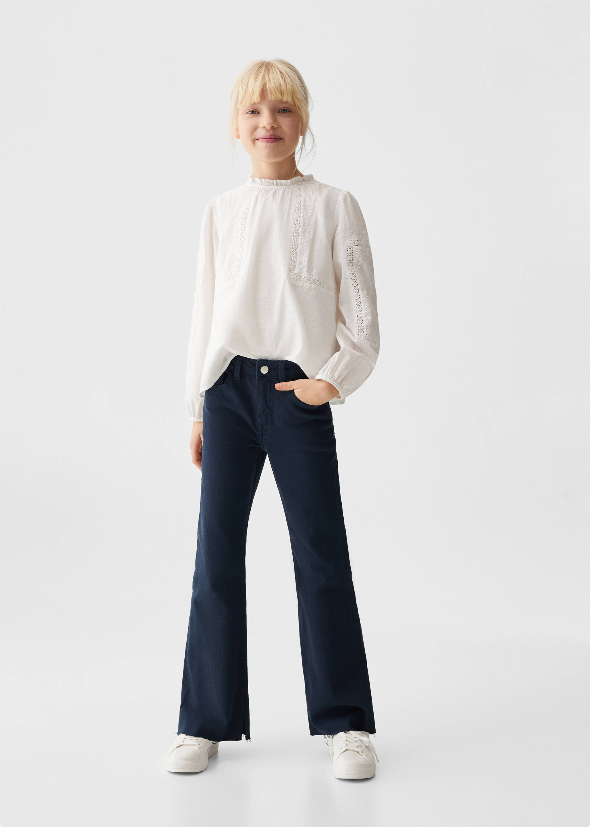 Flared jeans with opening - General plane, Dark Navy. Ref: 67010675-00.