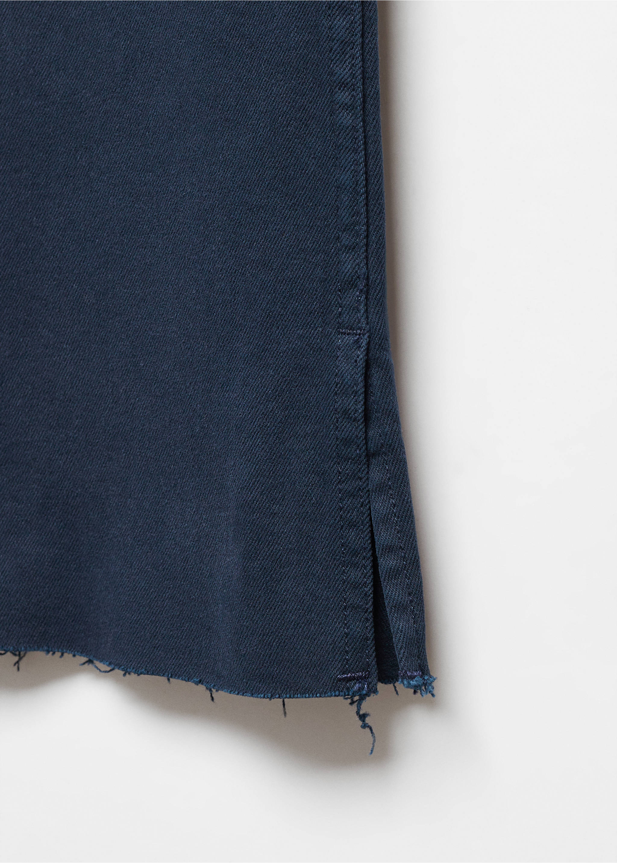 Flared jeans with opening - Details of the article 8, Dark Navy. Ref: 67010675-00.
