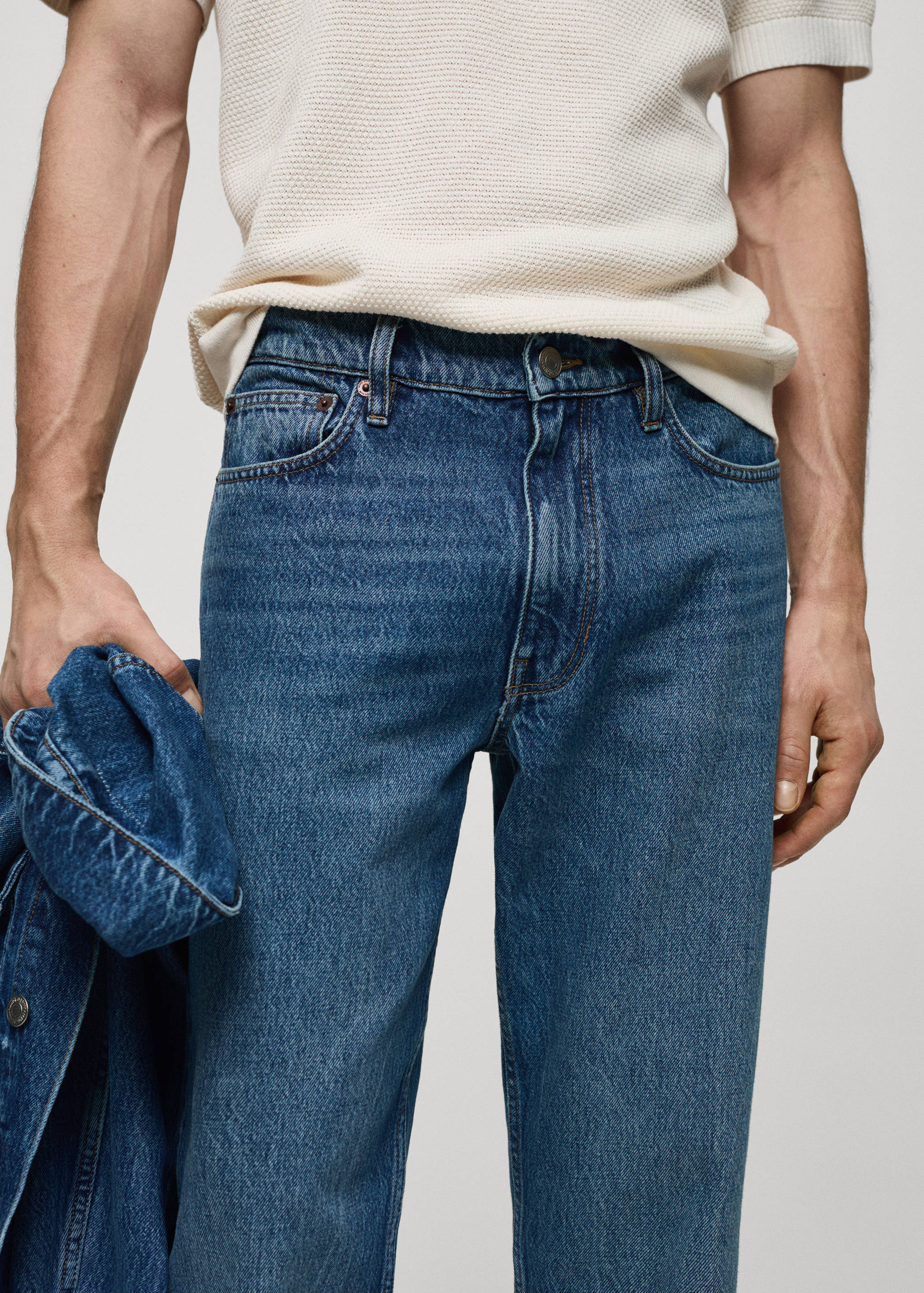 Straight-fit jeans met medium wassing - Detail van het artikel 1