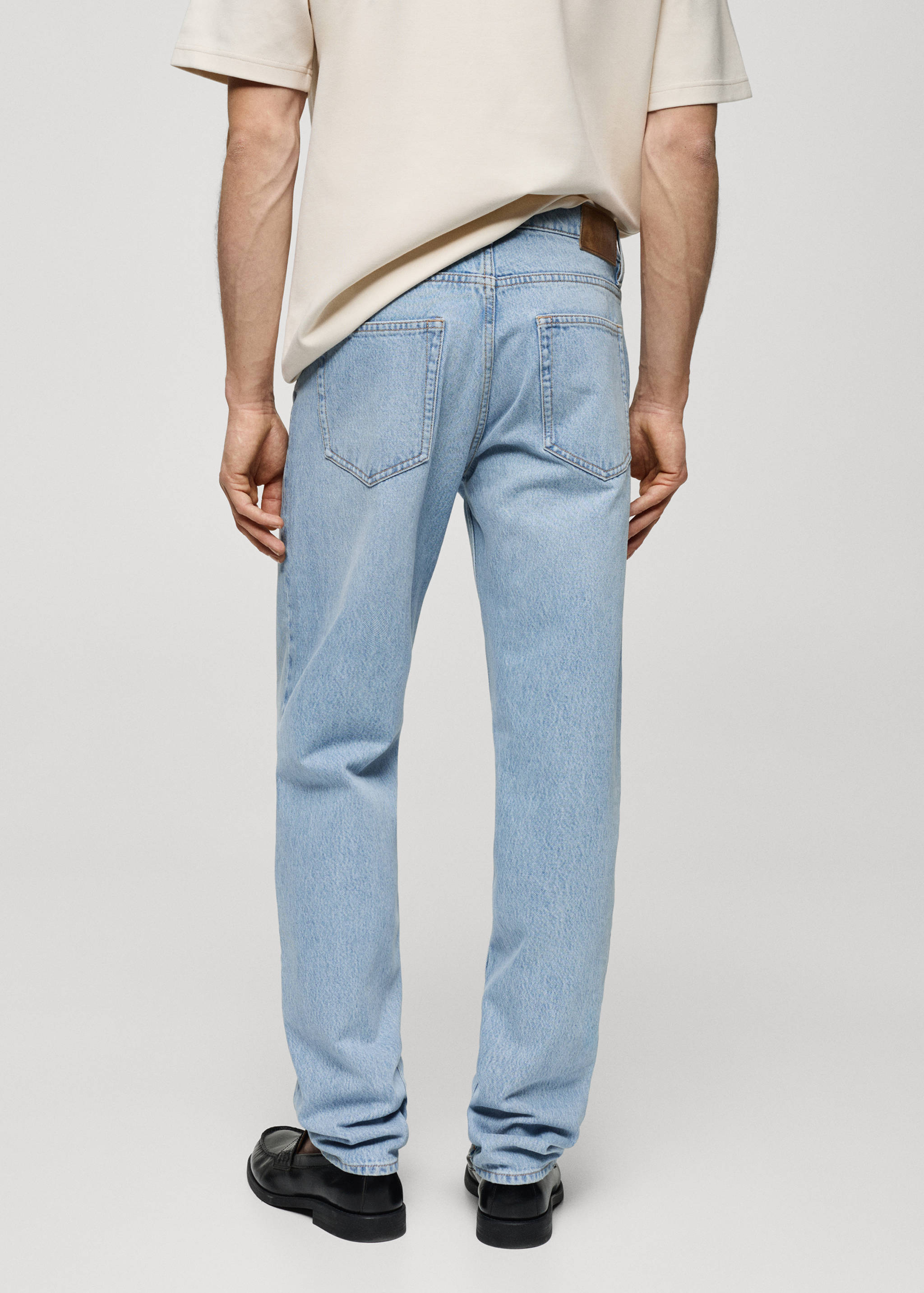 Straight-fit jeans met gewassen effect - Achterkant van het artikel