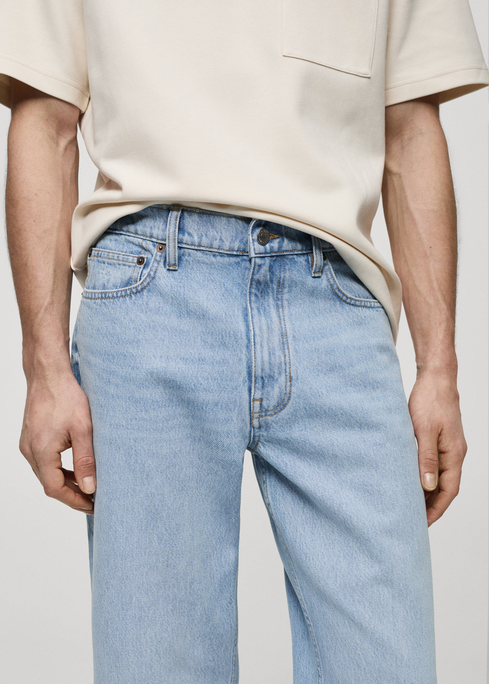 Straight-fit jeans met gewassen effect - Detail van het artikel 1
