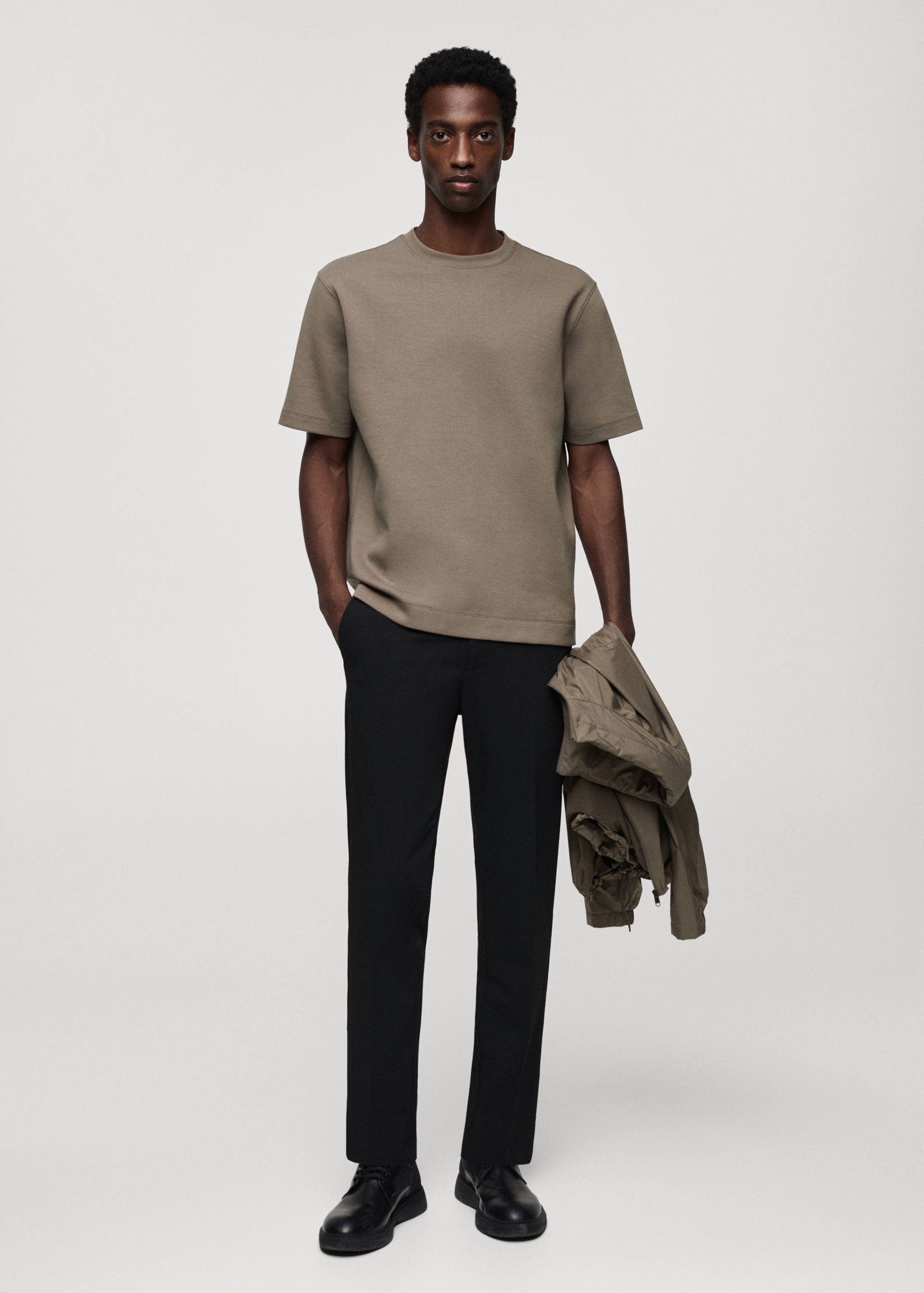 Плотная футболка из хлопка - Общий план