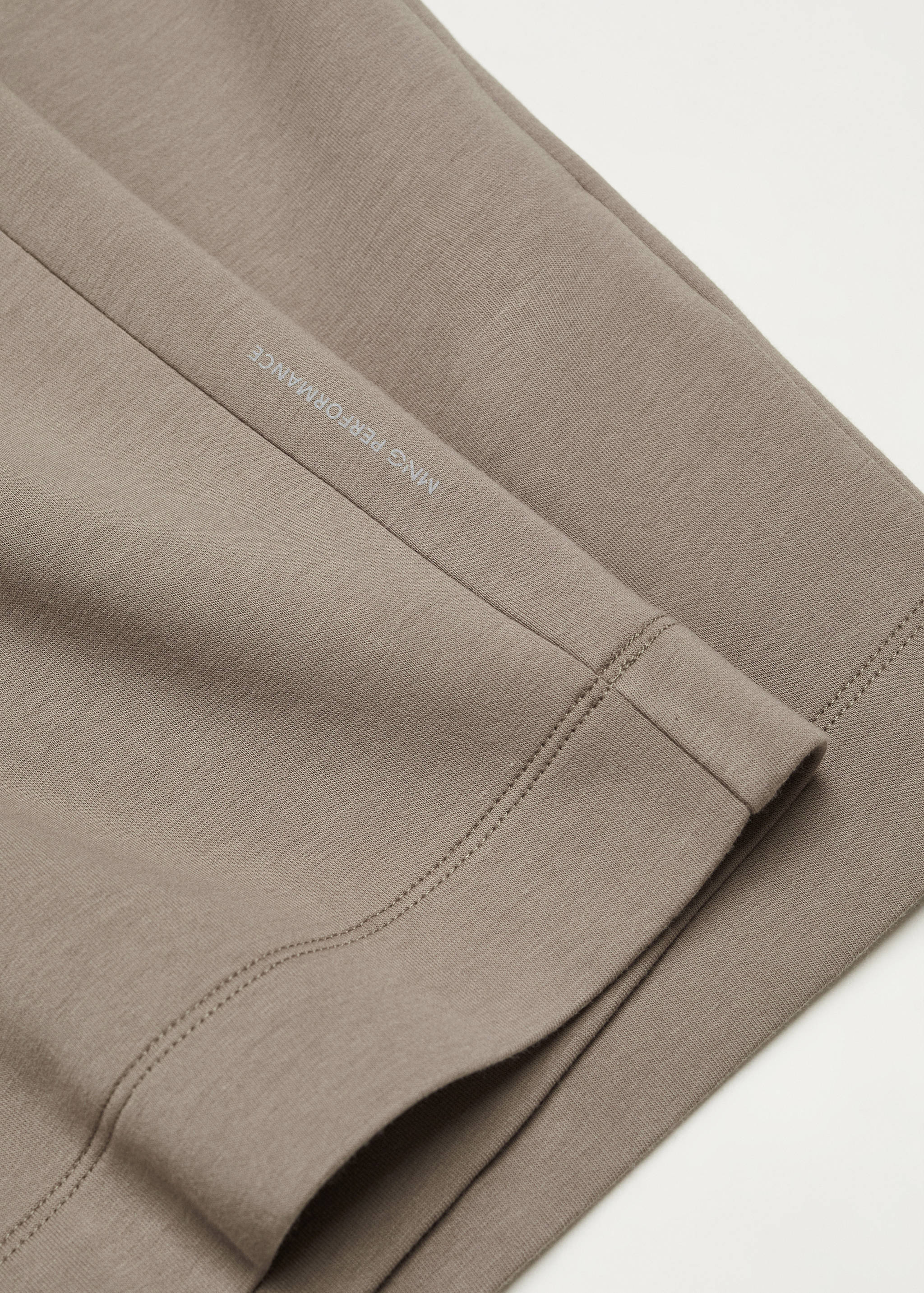 Плотная футболка из хлопка - Деталь изделия 8