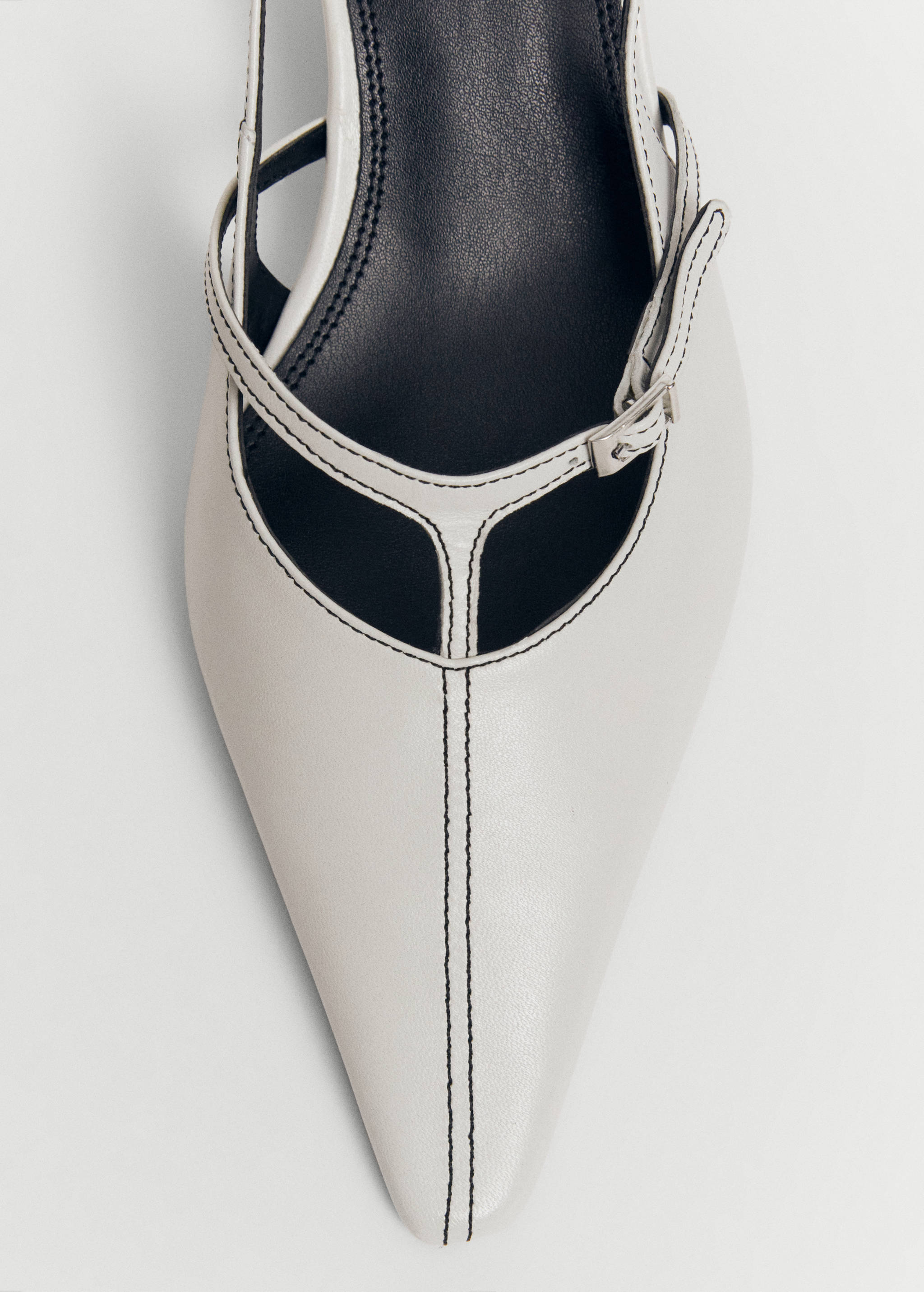 Leather heeled slingback shoes with buckles - Details of the article 2