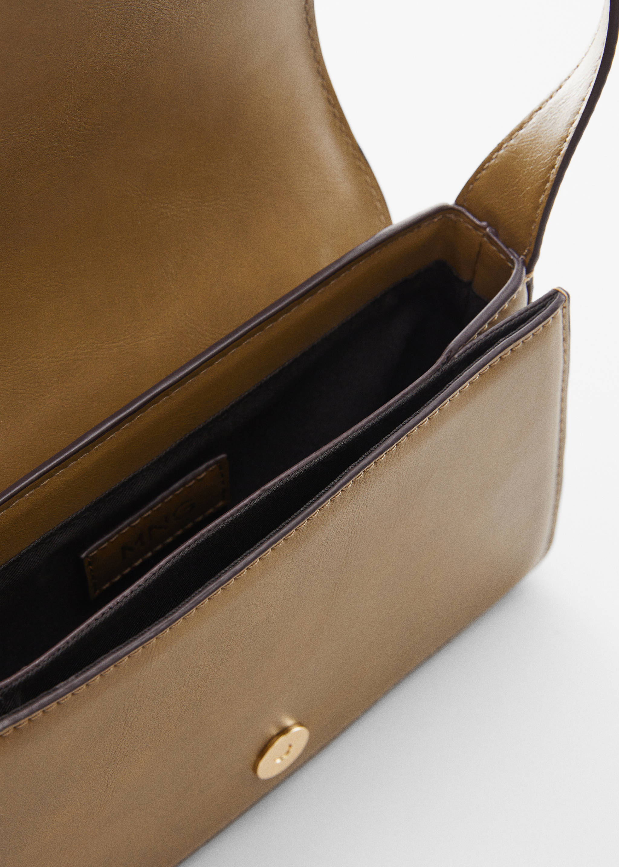 Crossbody bag with flap - Details of the article 2
