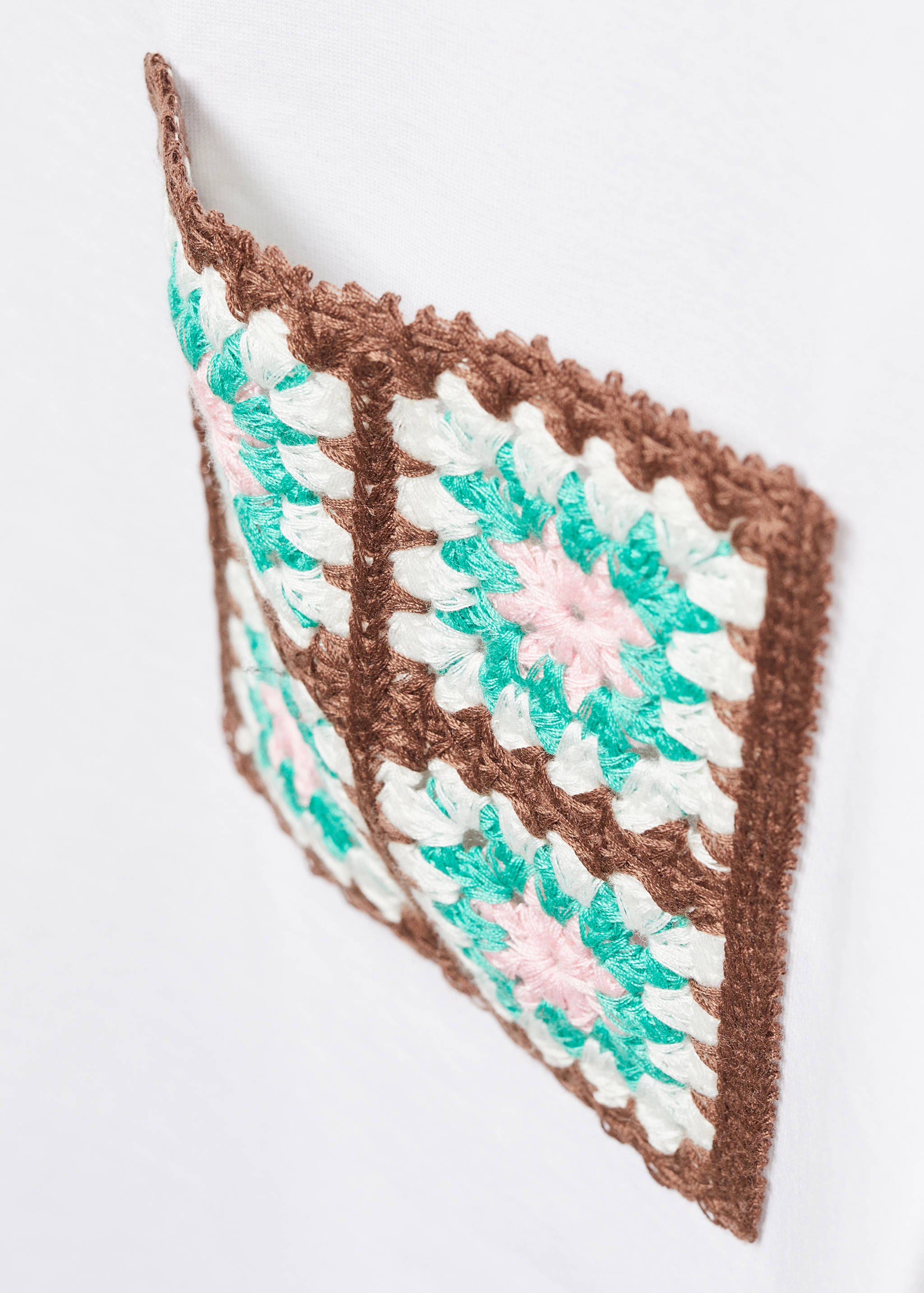 Crochet t-shirt with pocket - Details of the article 8