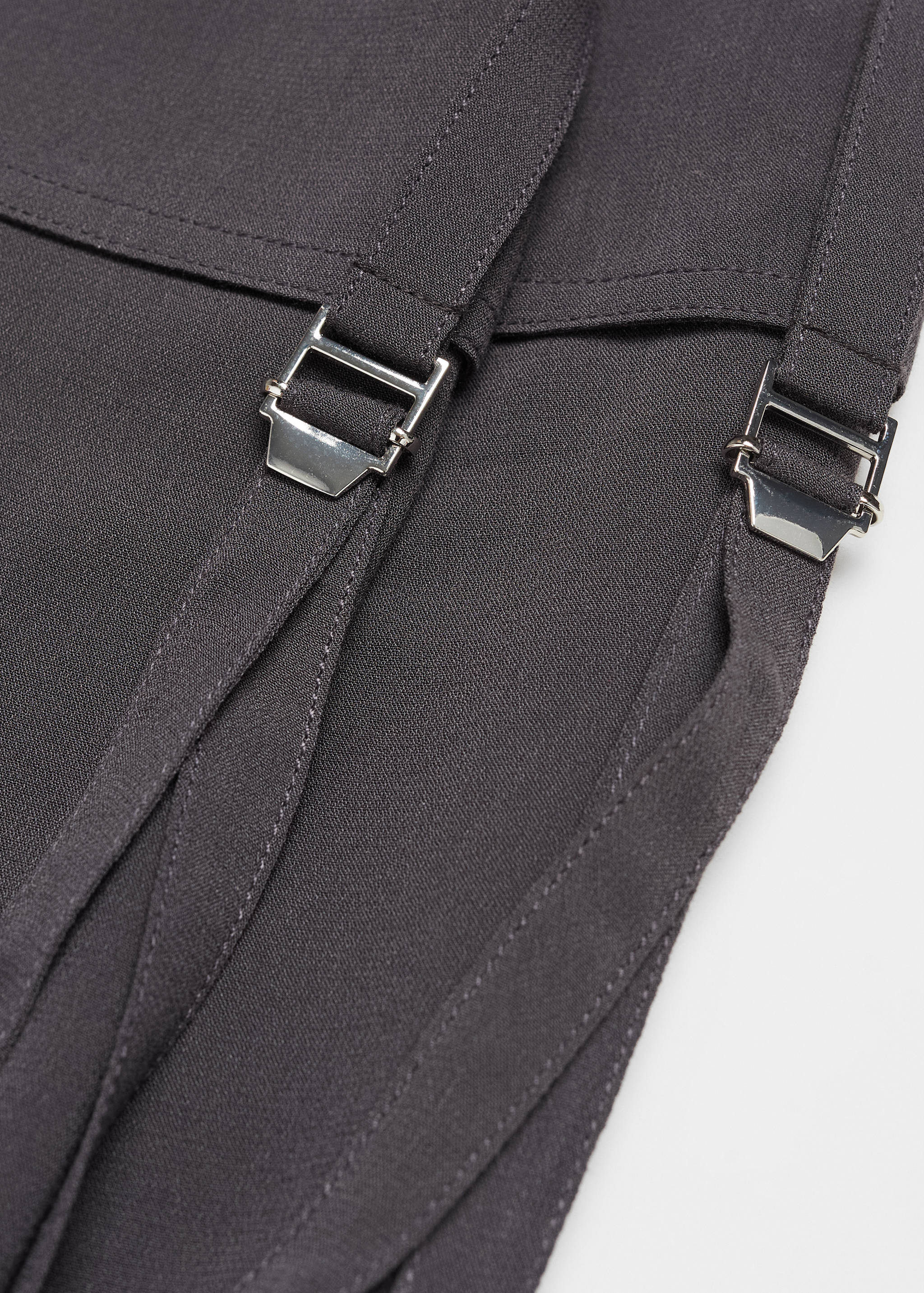 Cargo pants with metallic details - Details of the article 8
