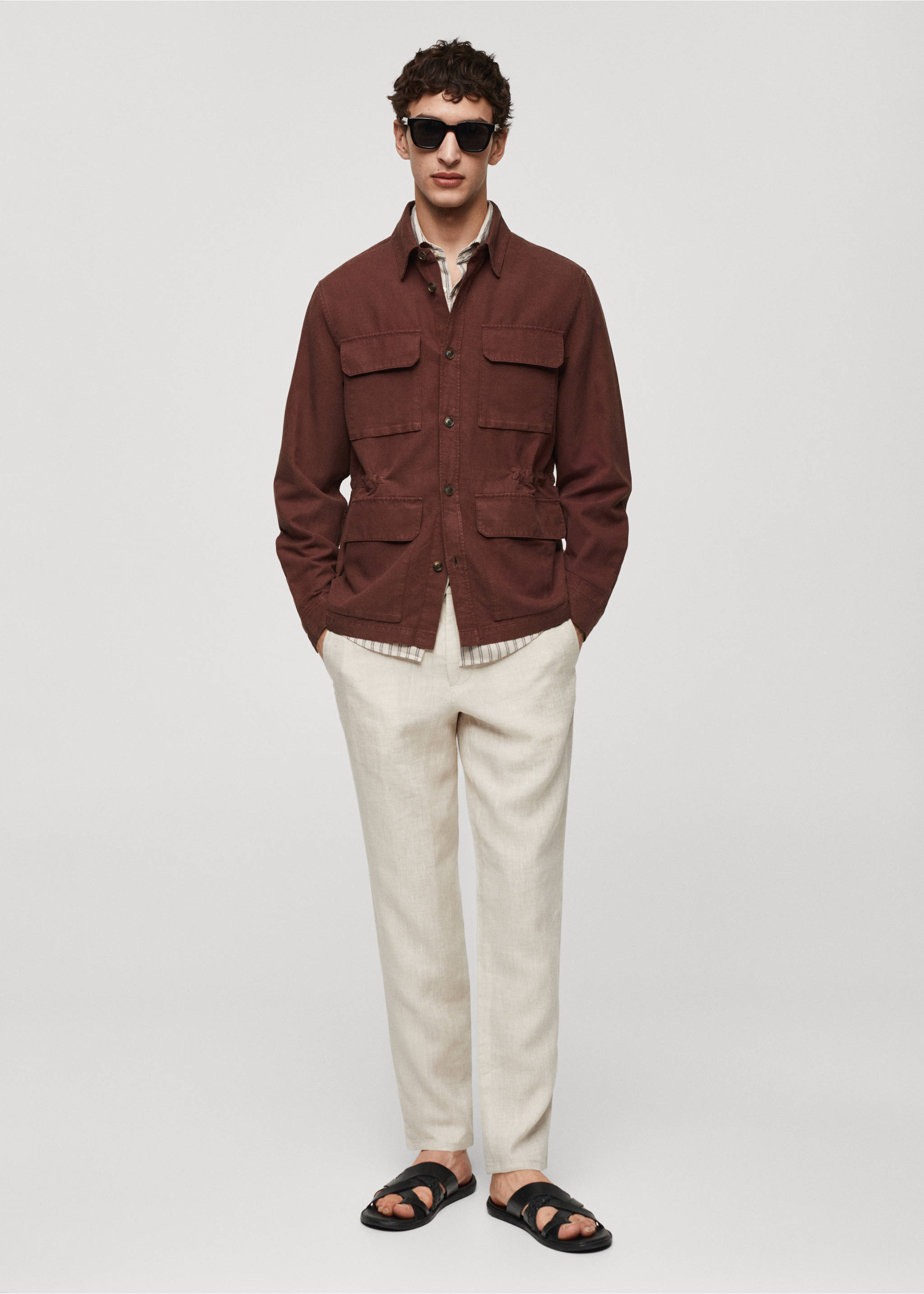 Sobrecamisa lino bolsillos - Plano general, Burdeos. Ref: 67015981-00.
