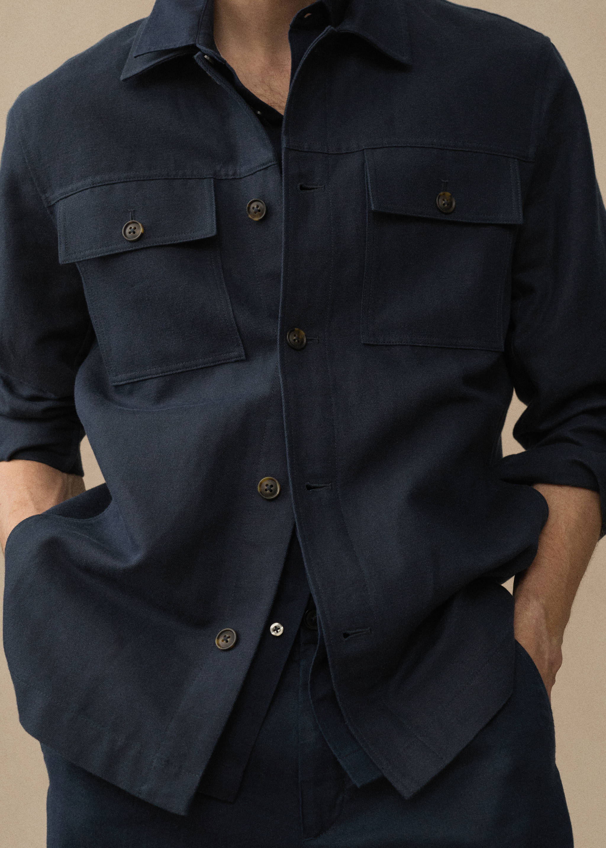 Sobrecamisa algodón lino bolsillos - Detalle del artículo 3