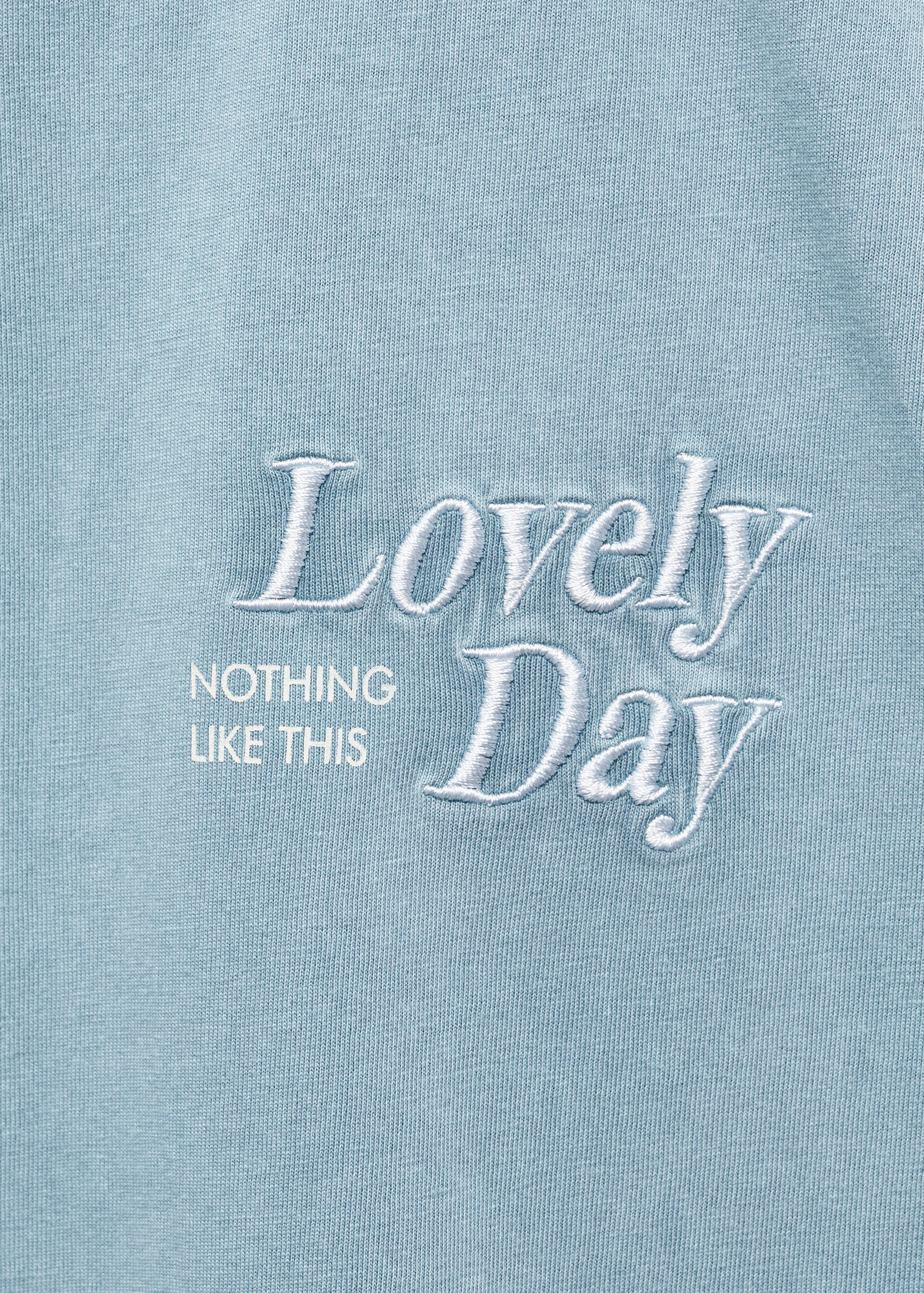 T-Shirt mit gestickter Aufschrift - Detail des Artikels 8