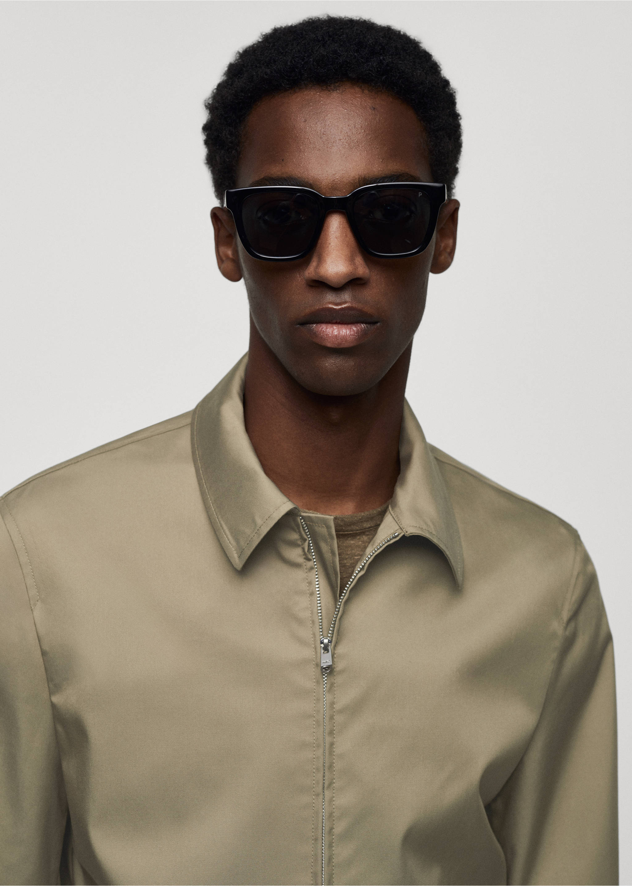 Bomber jacket with zip - Details of the article 1, Khaki. Ref: 67016314-00.