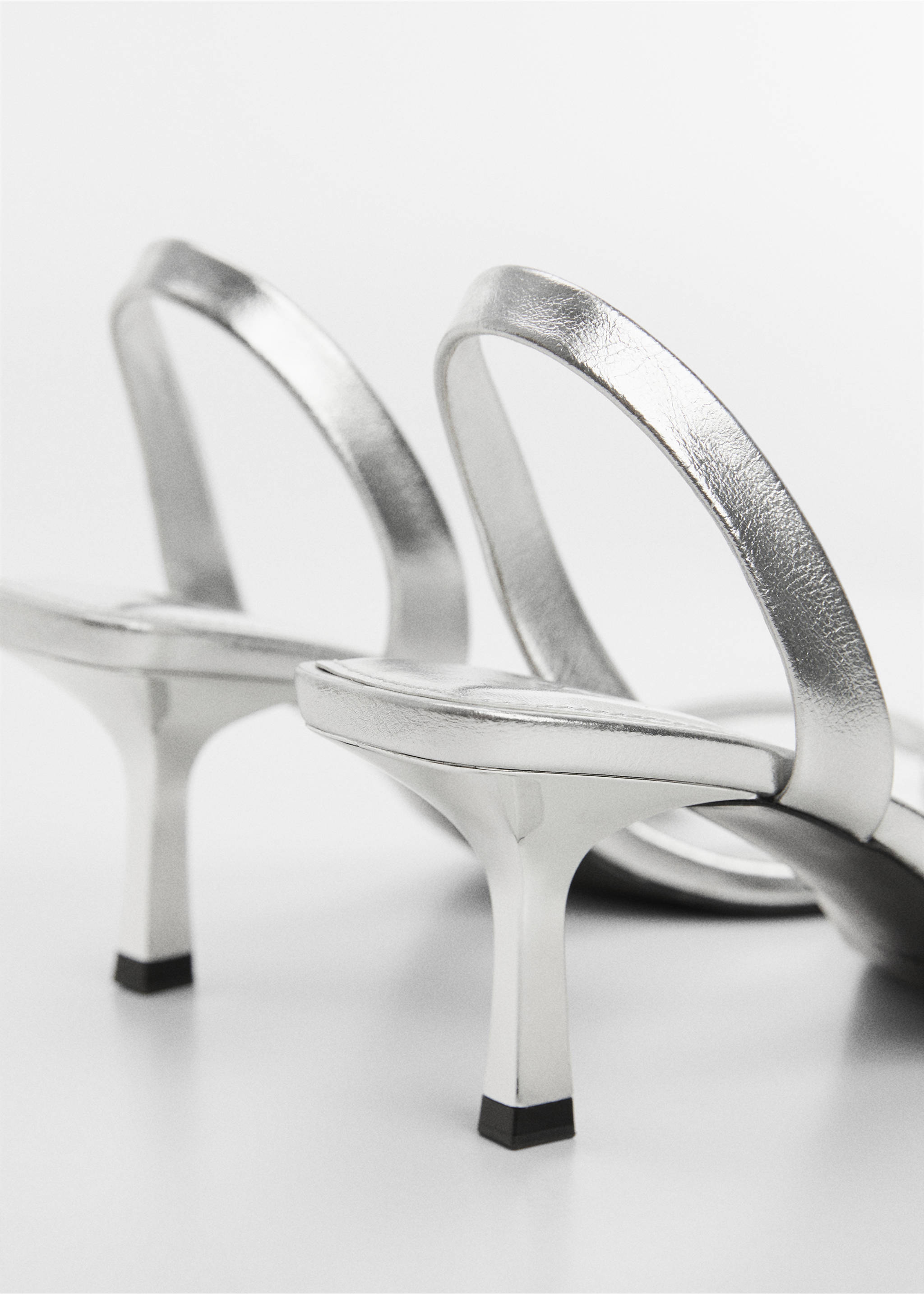 Heel non-structured sandals - Details of the article 1, Silver. Ref: 67016319-00.