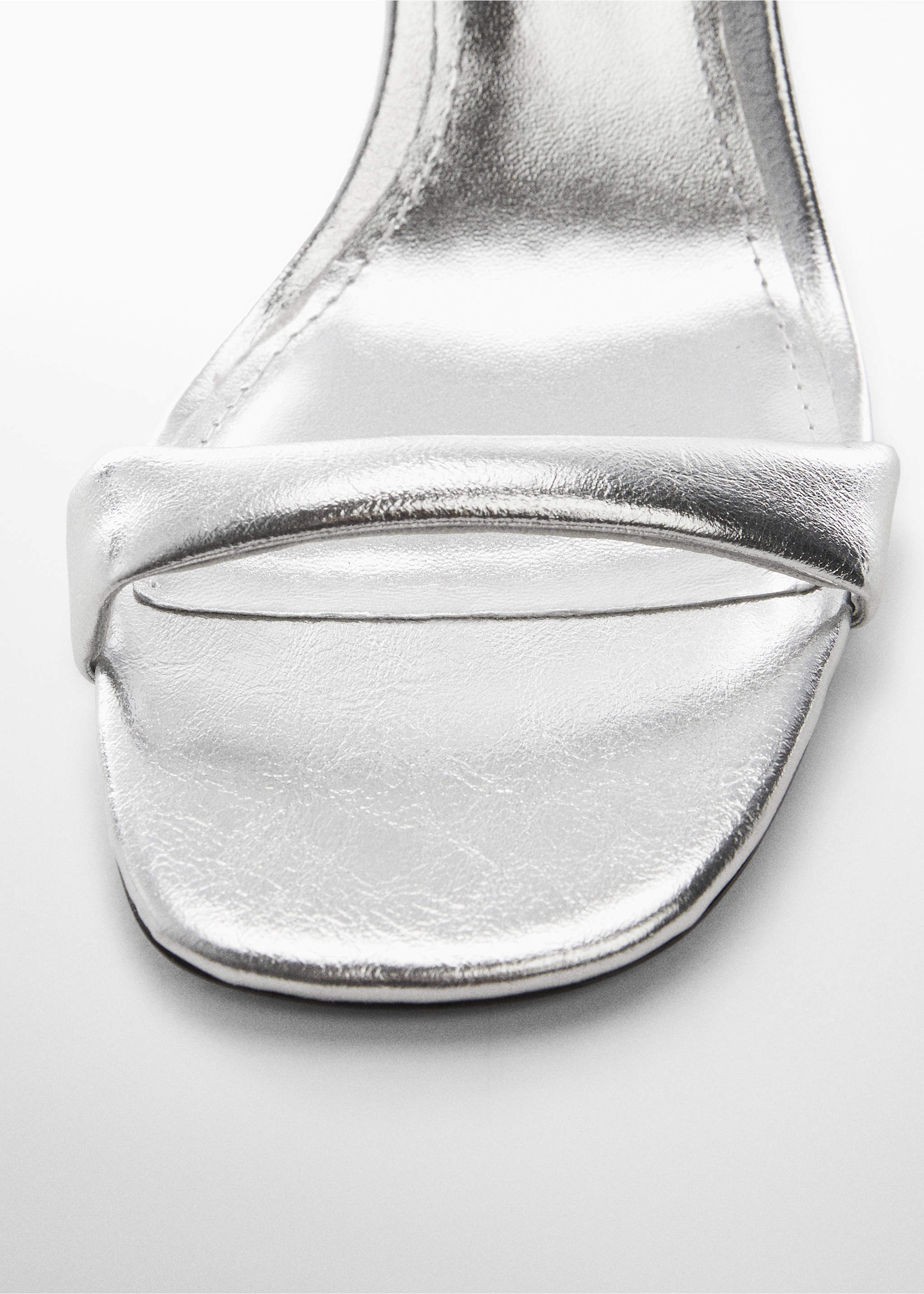Heel non-structured sandals - Details of the article 2, Silver. Ref: 67016319-00.