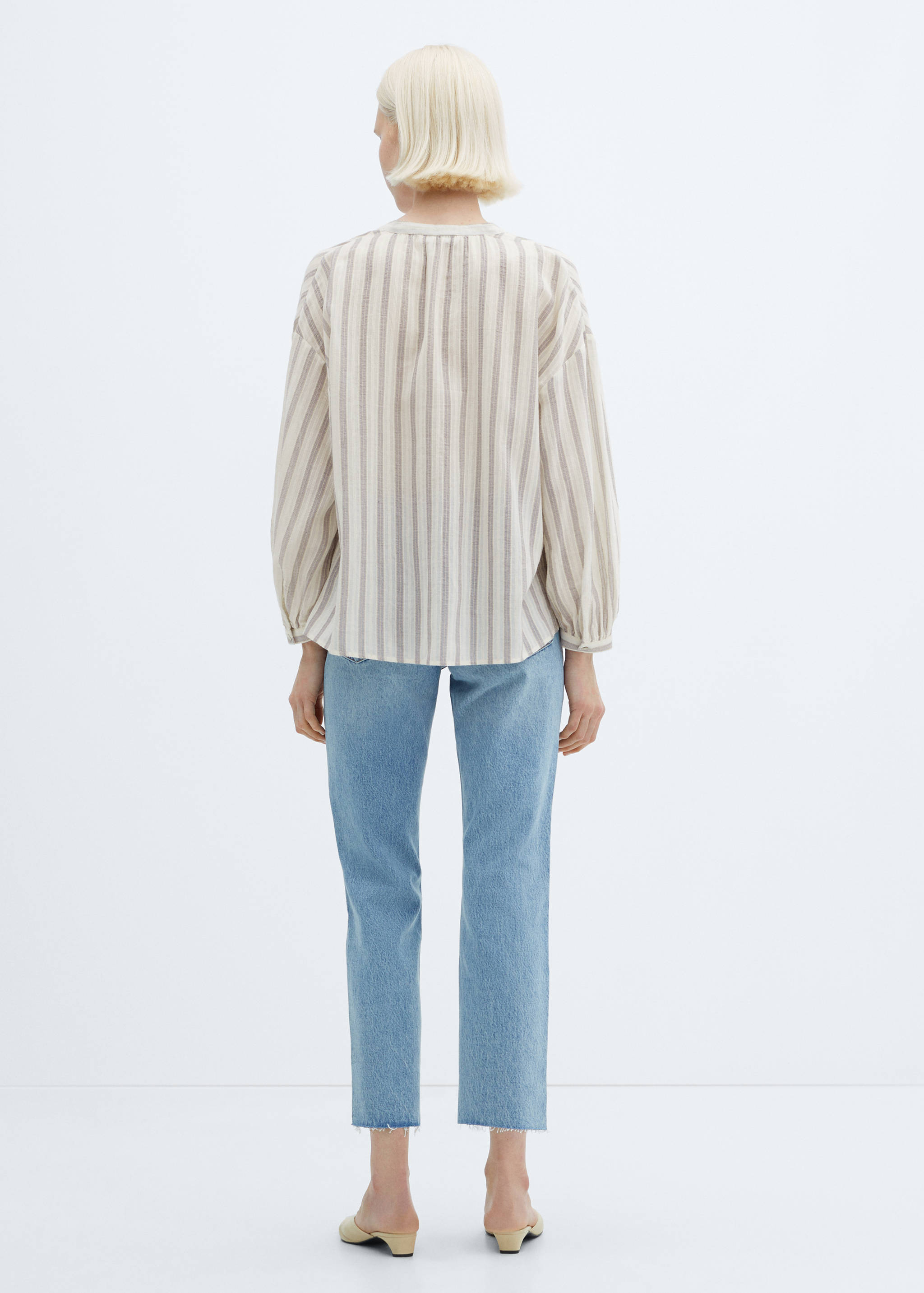 Puffed sleeves striped shirt - Reverse of the article