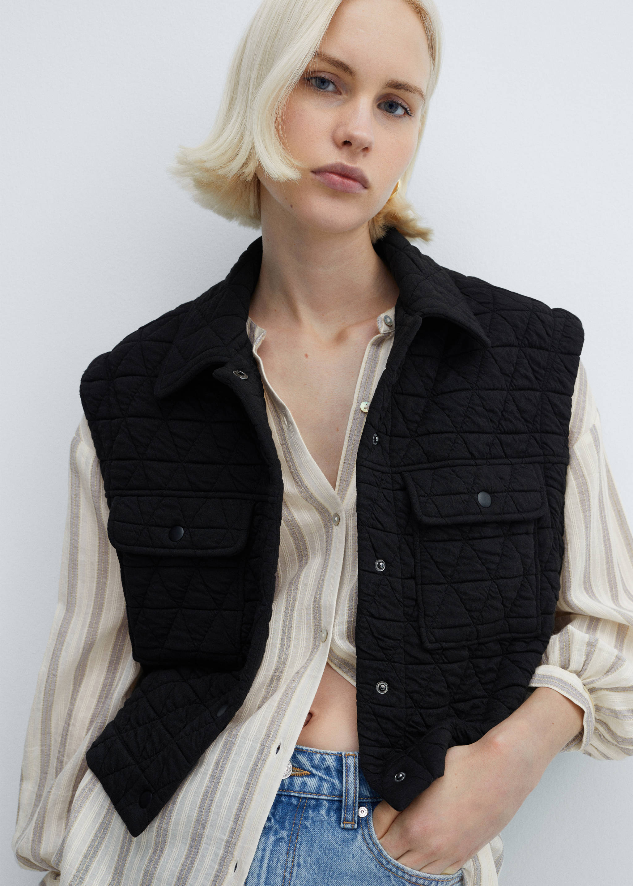 Puffed sleeves striped shirt - Details of the article 1