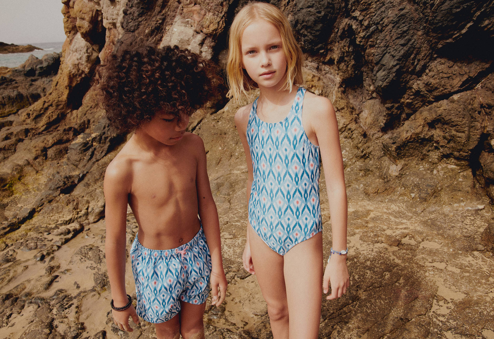 Ikat-print swimsuit - Panoramic plane