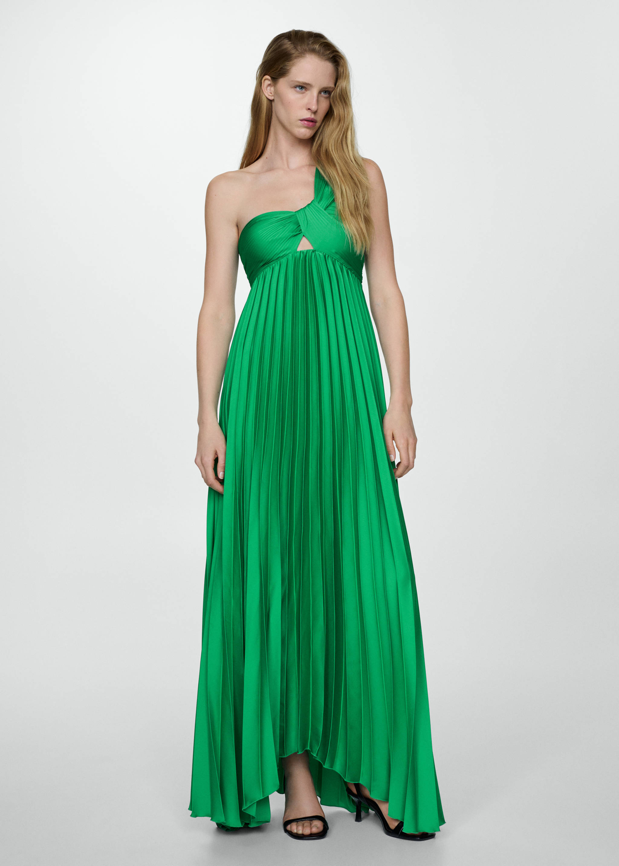 Asymmetrical pleated dress - General plane