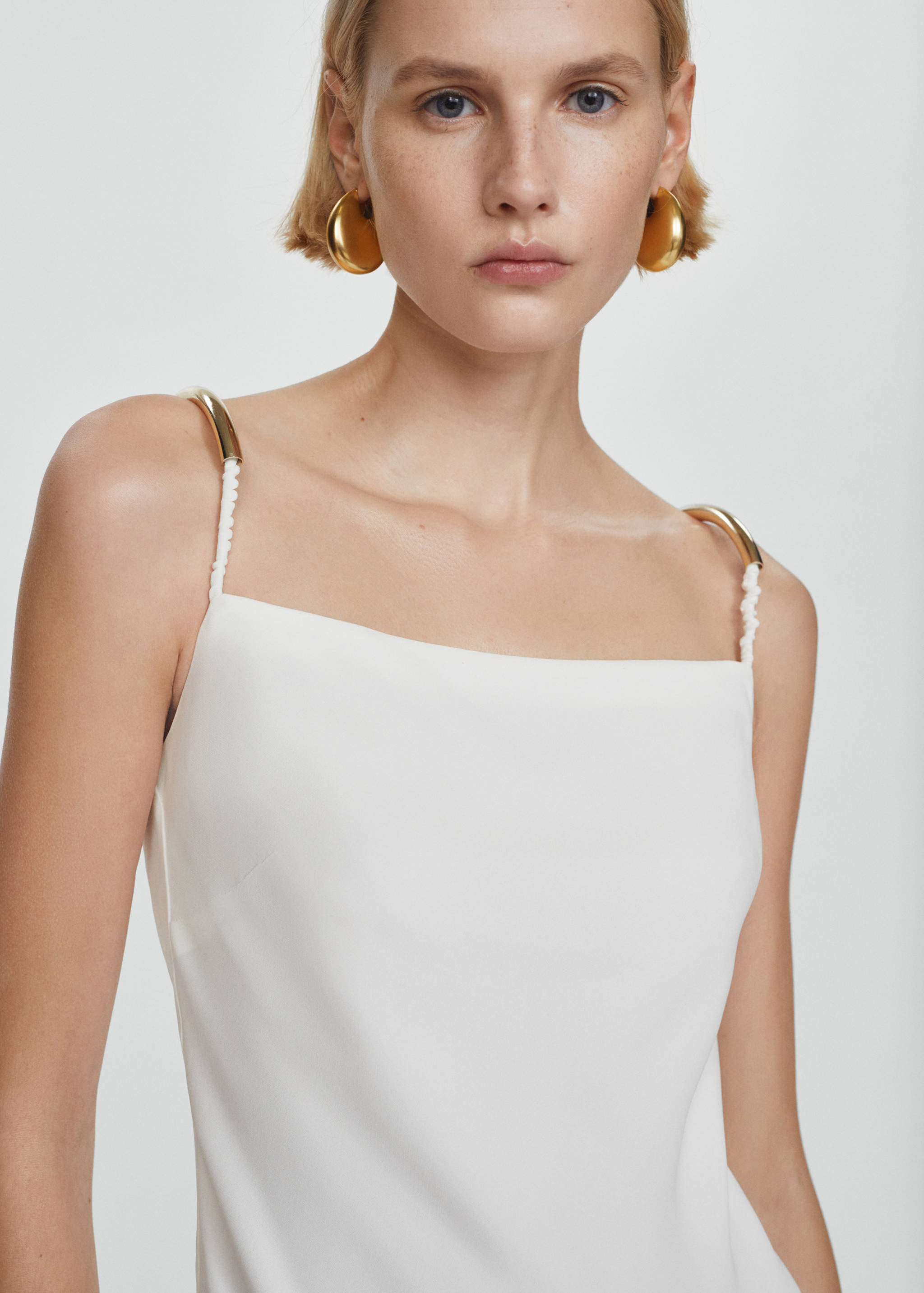 Платье на бретельках с металлической деталью - Деталь изделия 1