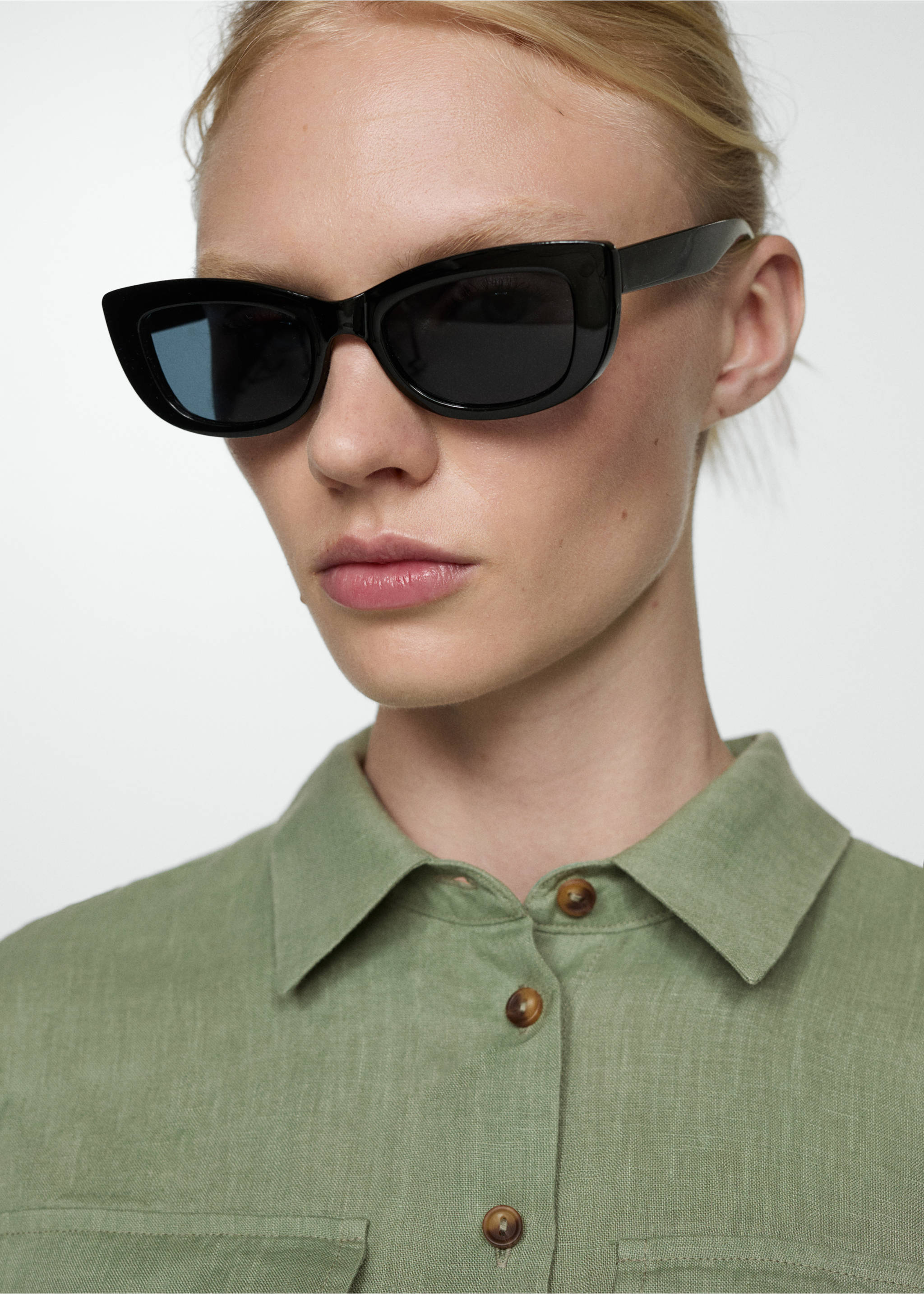 100% linen shirty dress - Details of the article 1, Green. Ref: 67017113-00.