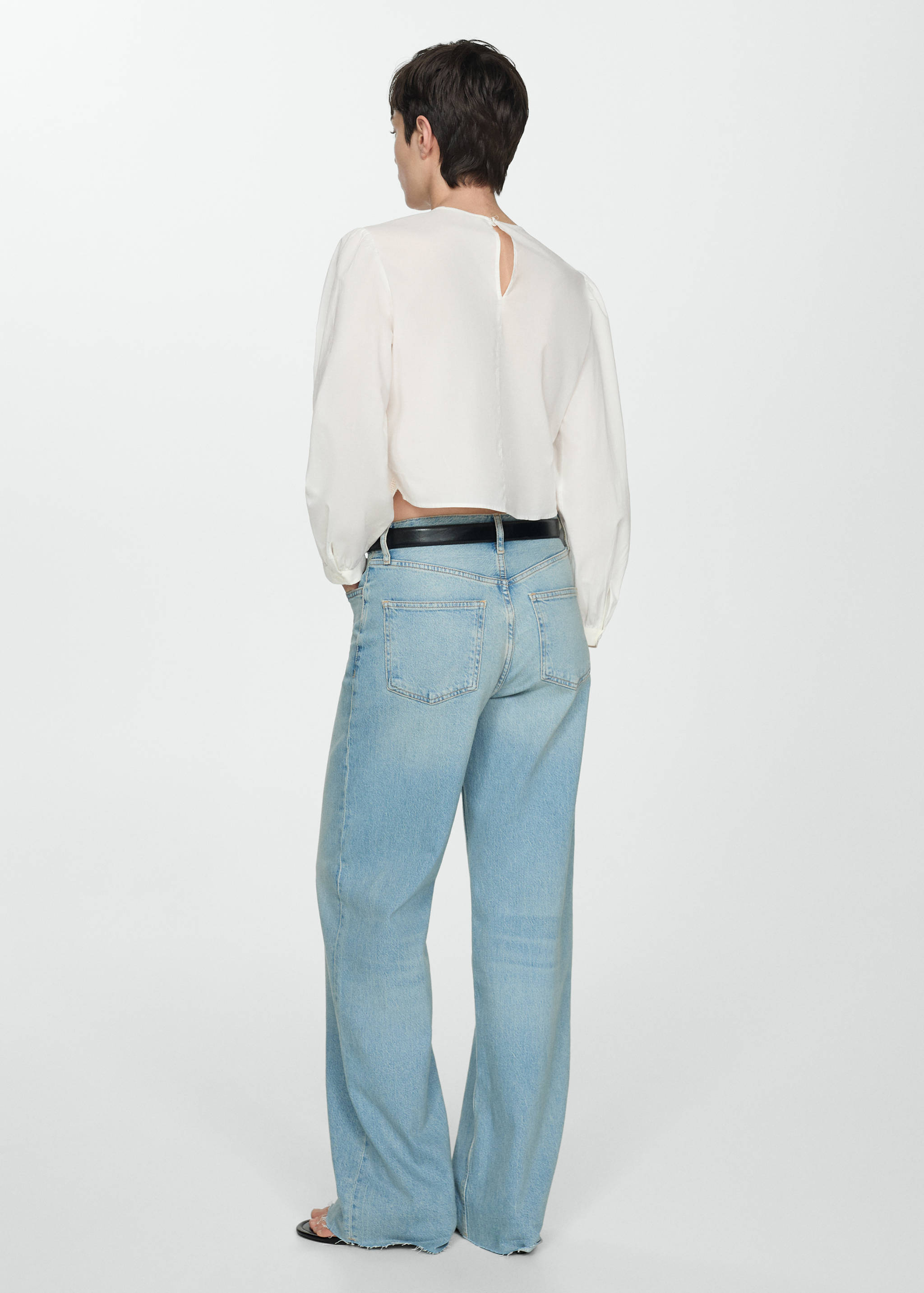 Embroidered puff-sleeve blouse - Reverse of the article