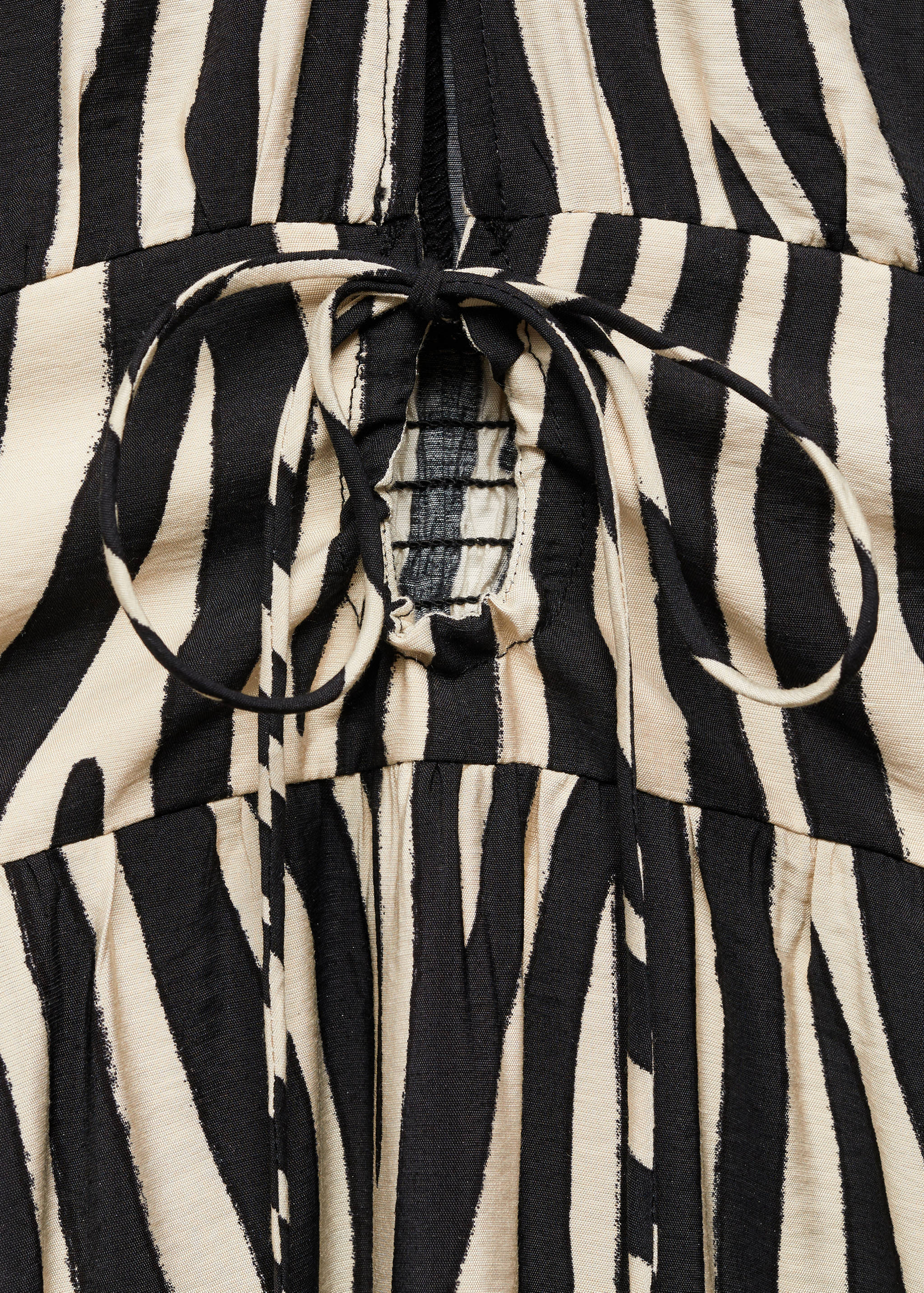 Printed cut-out detail dress - Details of the article 8