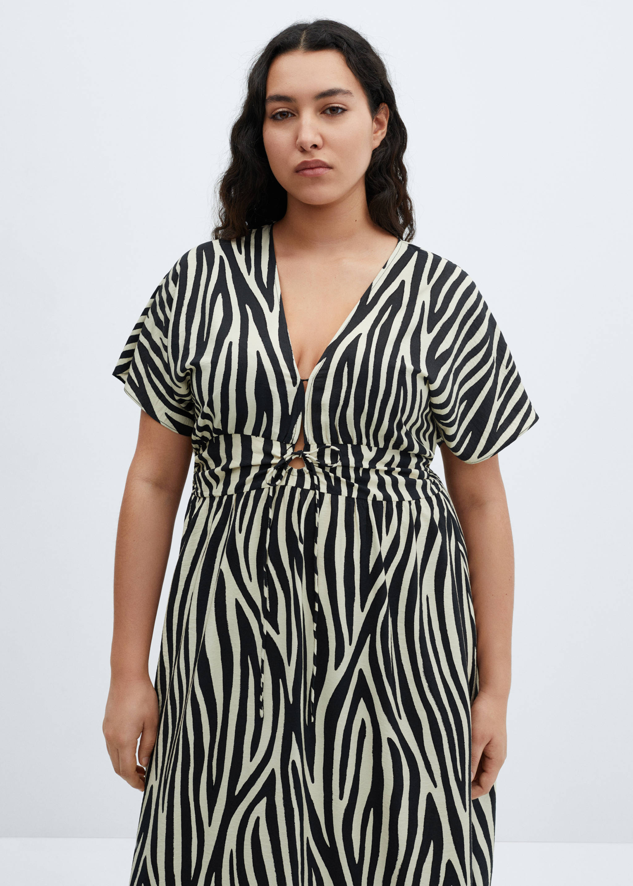 Printed cut-out detail dress - Details of the article 5