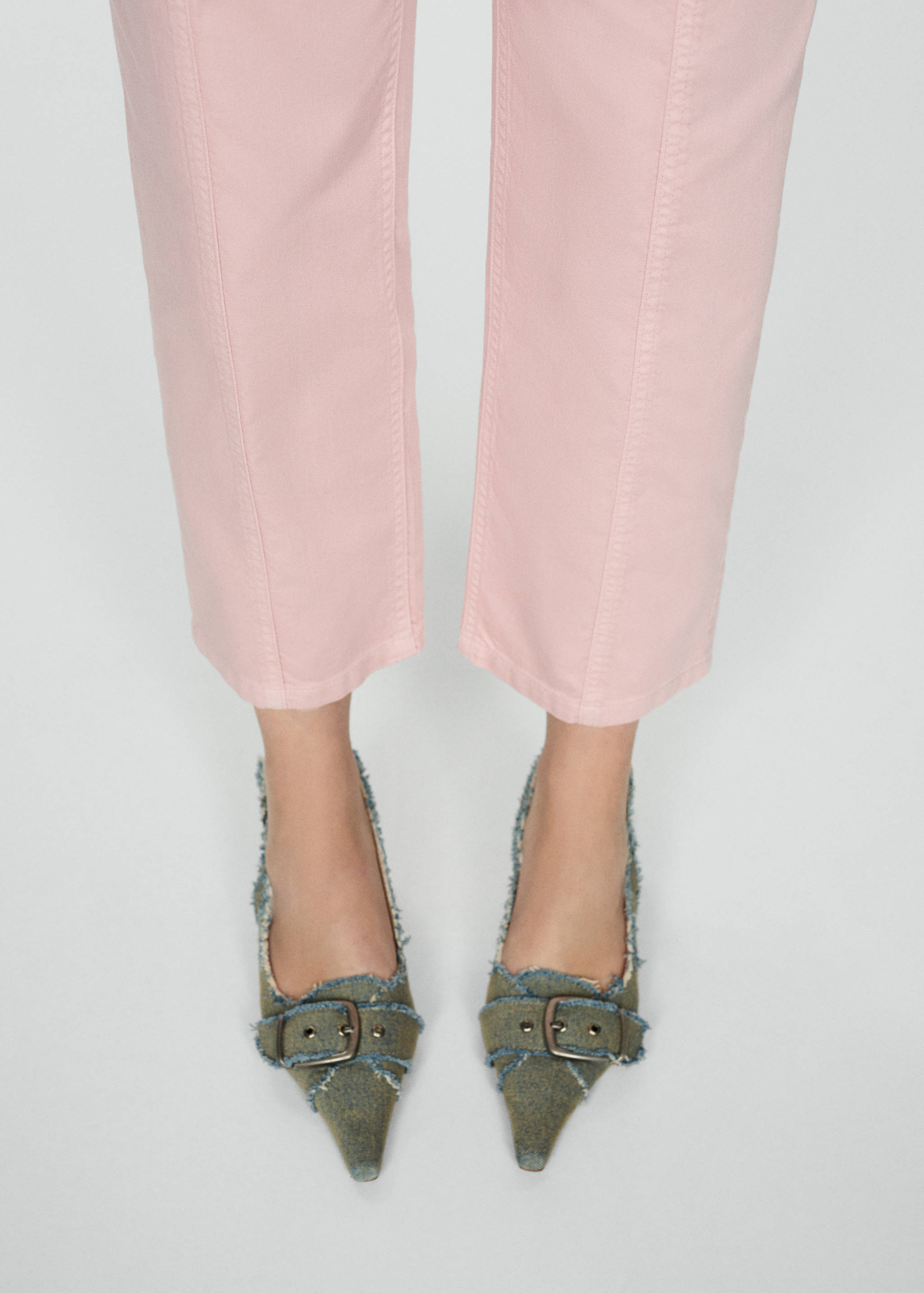 Calças de ganga slouchy de cinto com dobra - Pormenor do artigo 6