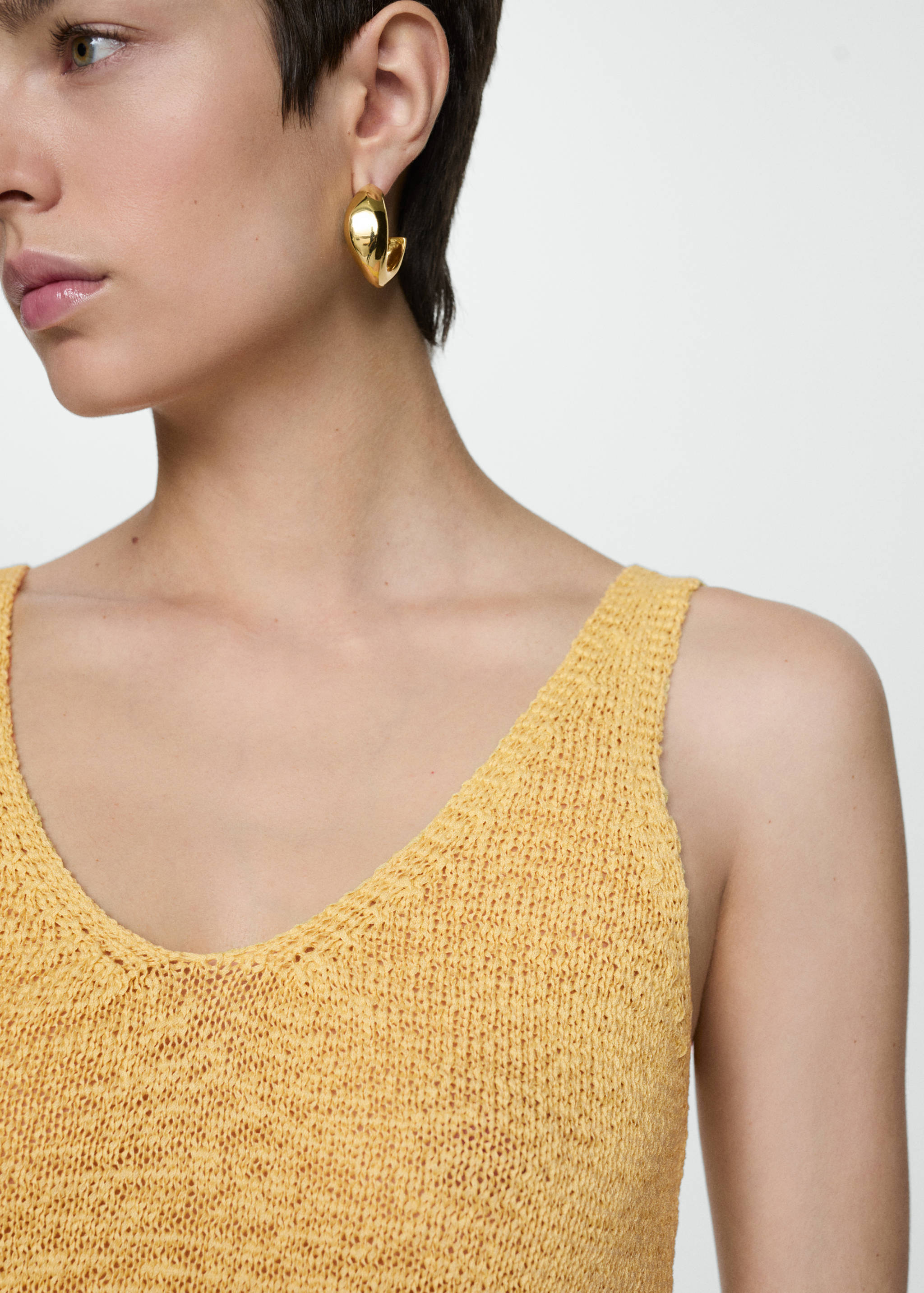 V-neck knitted top - Details of the article 1